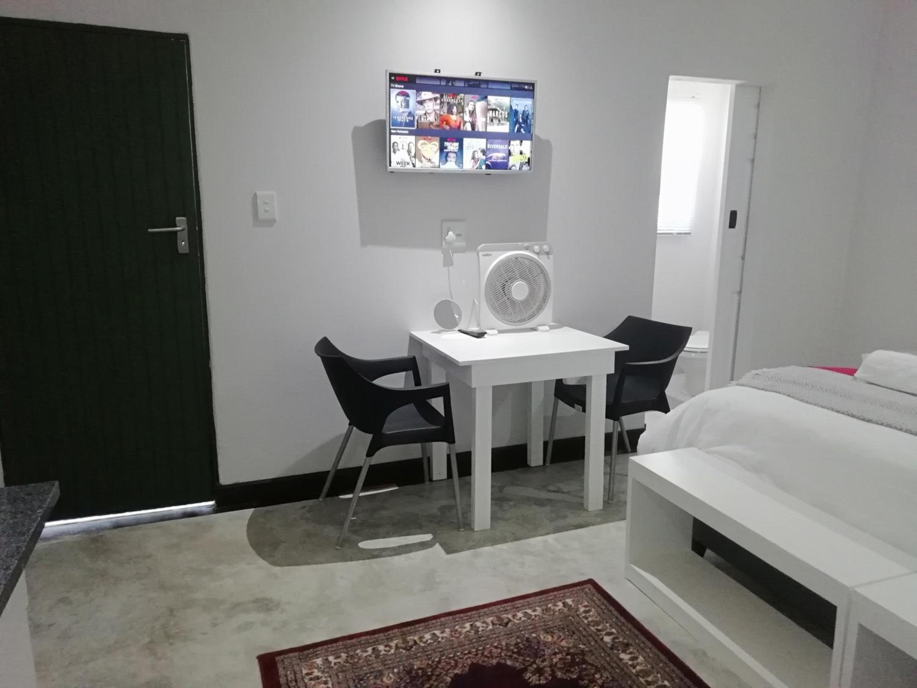 Comfort King Room - Photo 1