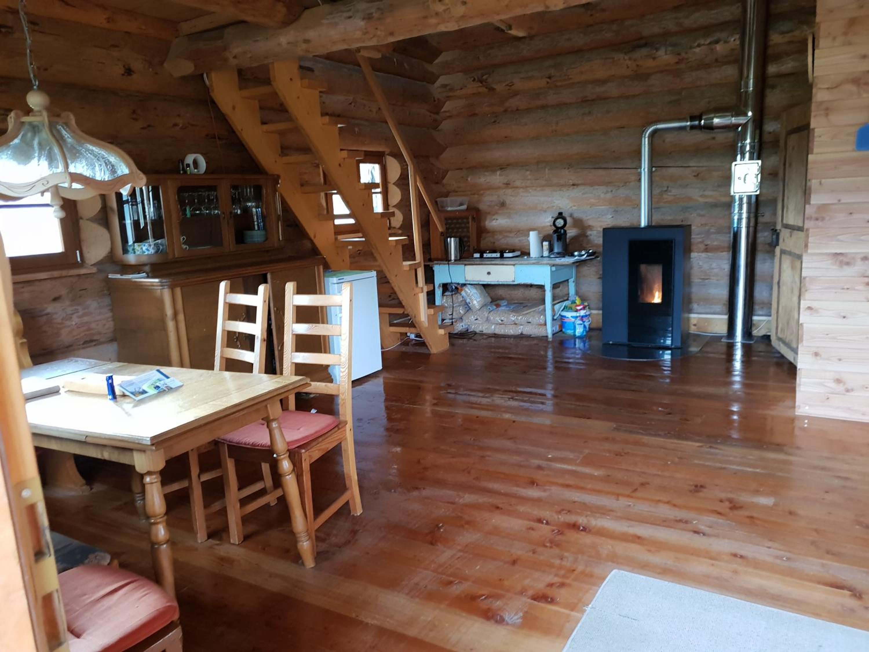 Family Room with Mountain View photo 1