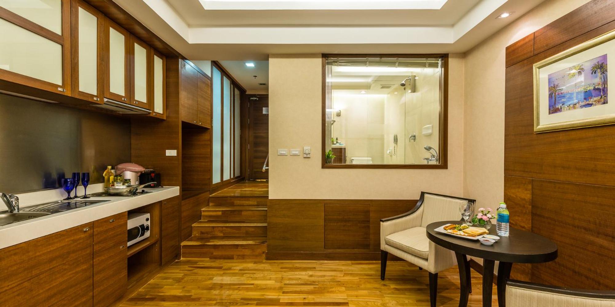 Executive Suite with Spa Bath photo 2