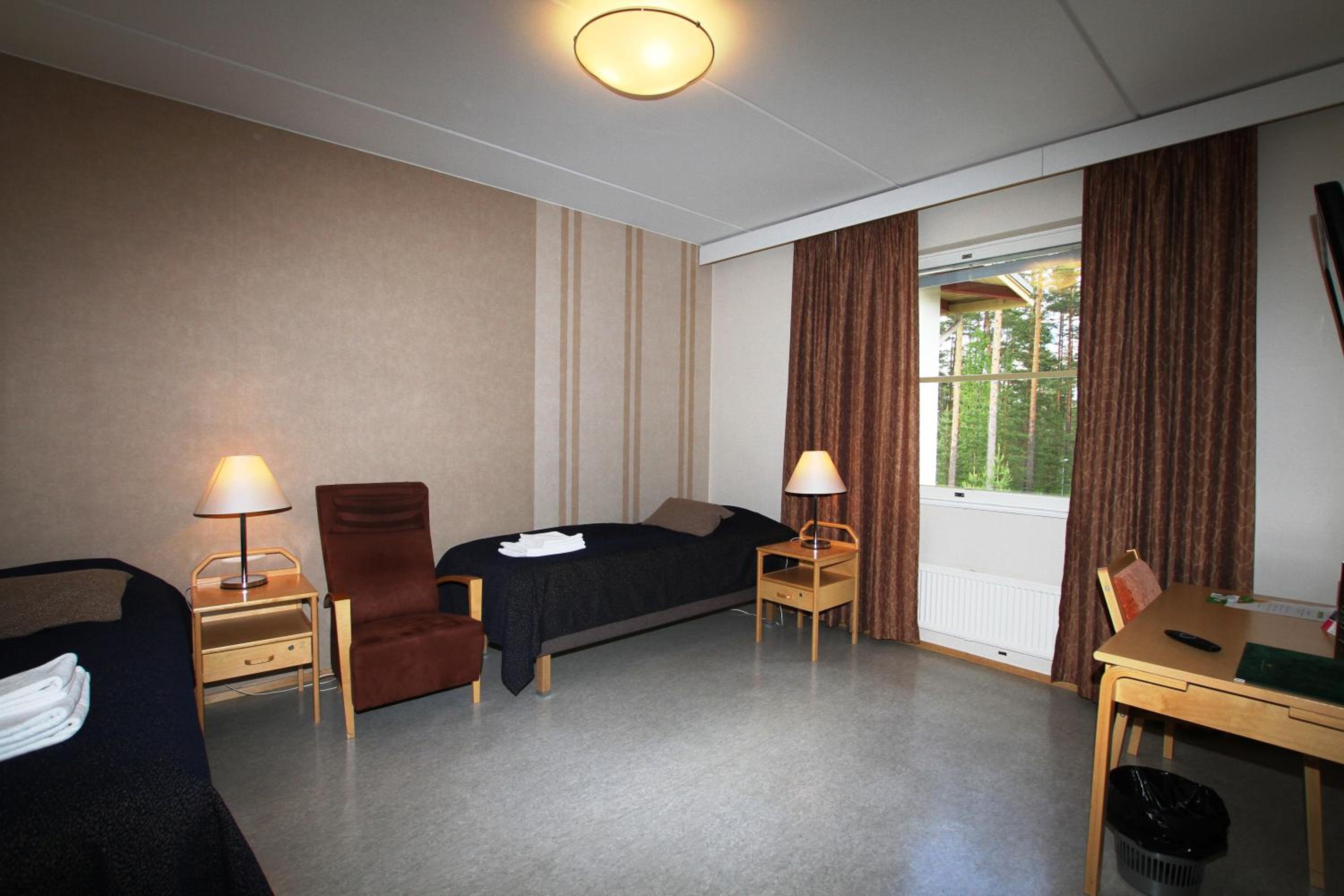 Standard Twin Room - Photo 6