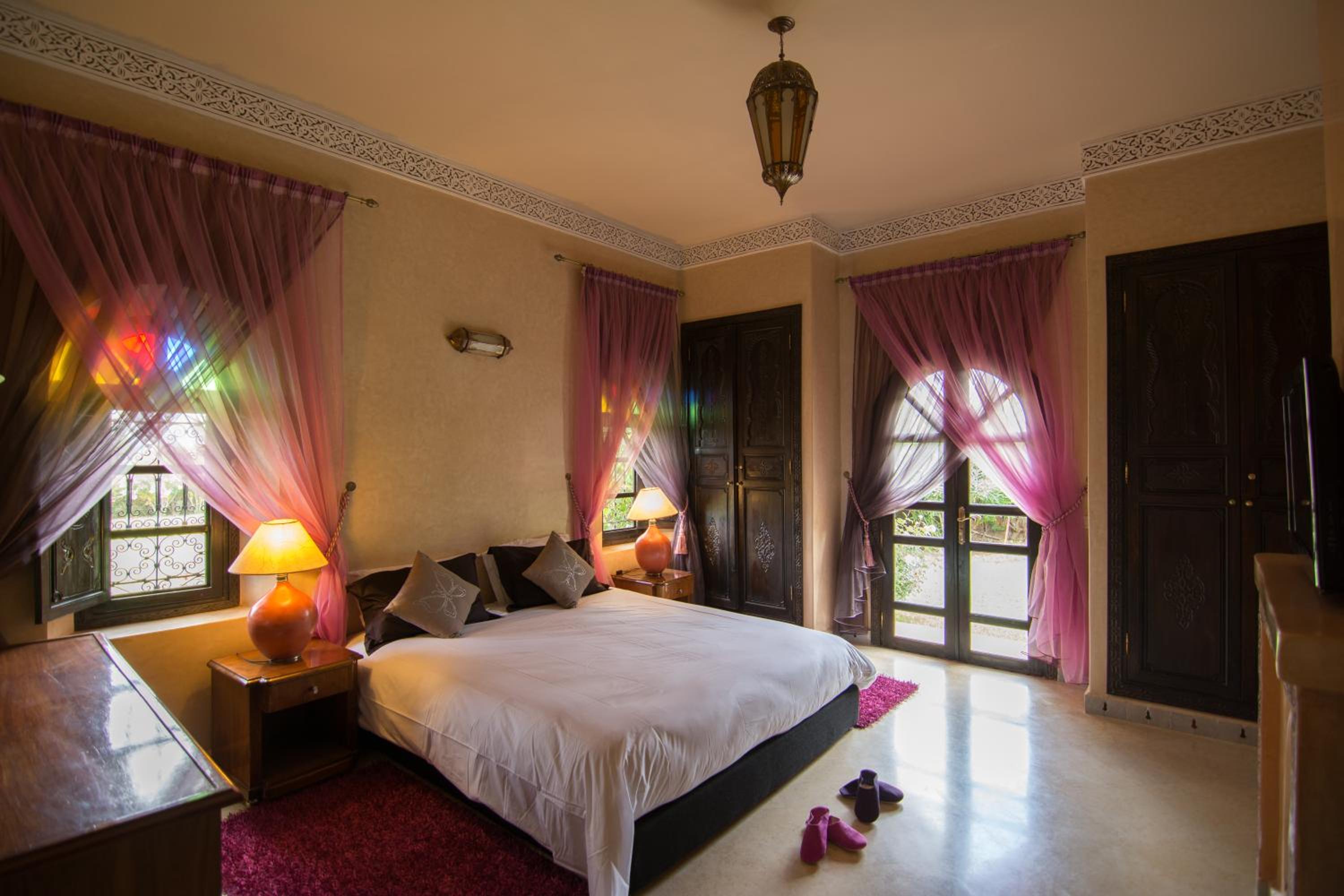 Three-Bedroom Villa - Photo 23