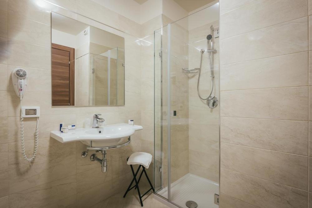 Family Suite - Photo 8