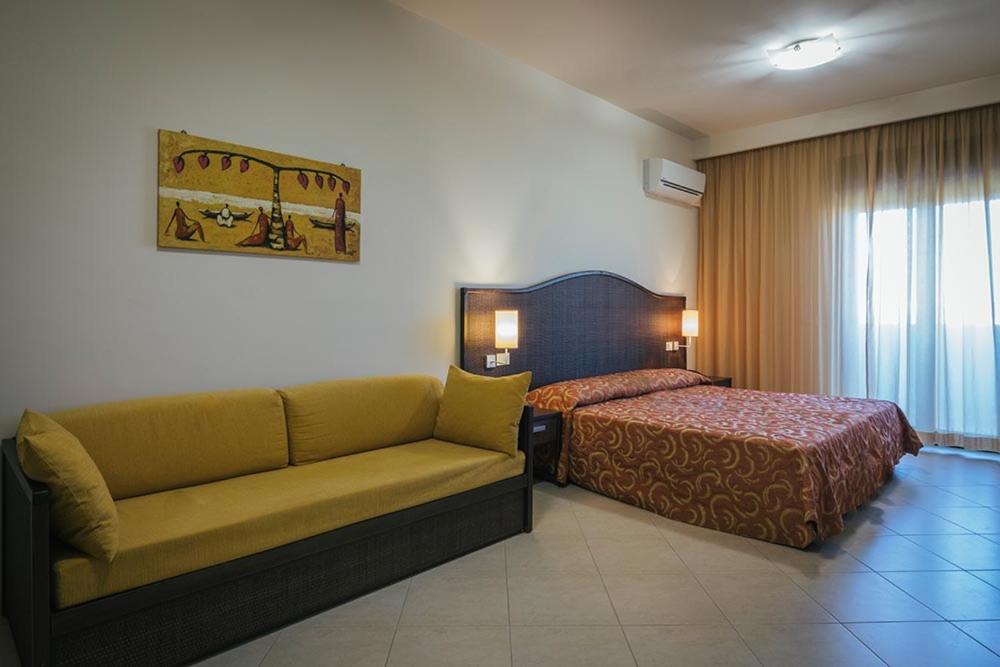 Double or Twin Room - Photo 4