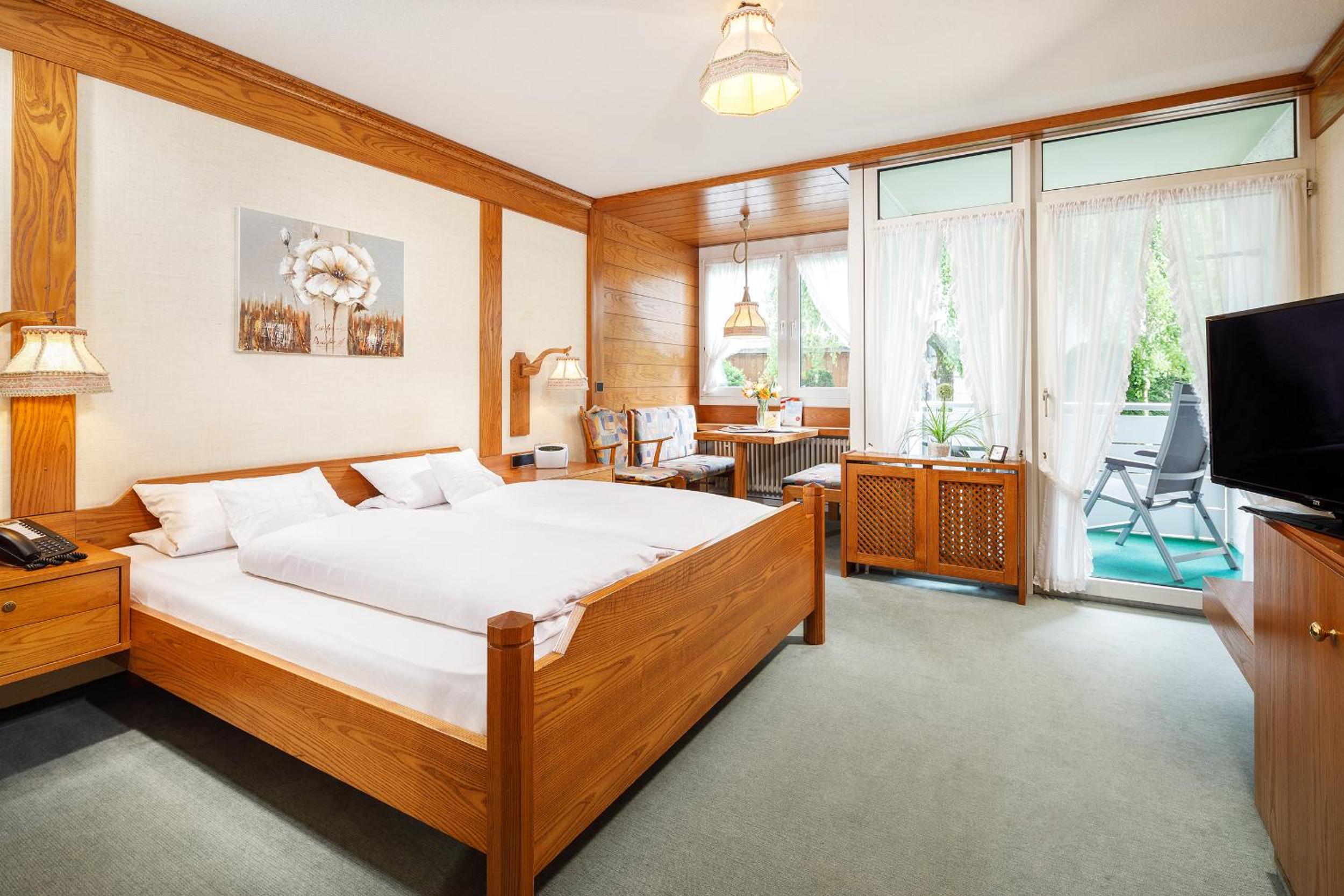 Double Room with Balcony - Photo 1