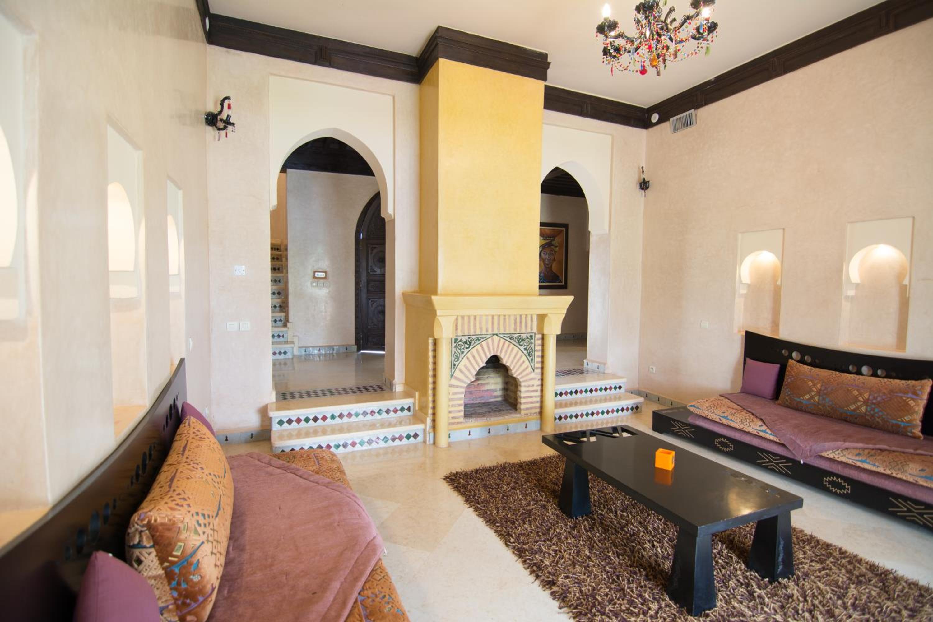 Three-Bedroom Villa - Photo 9