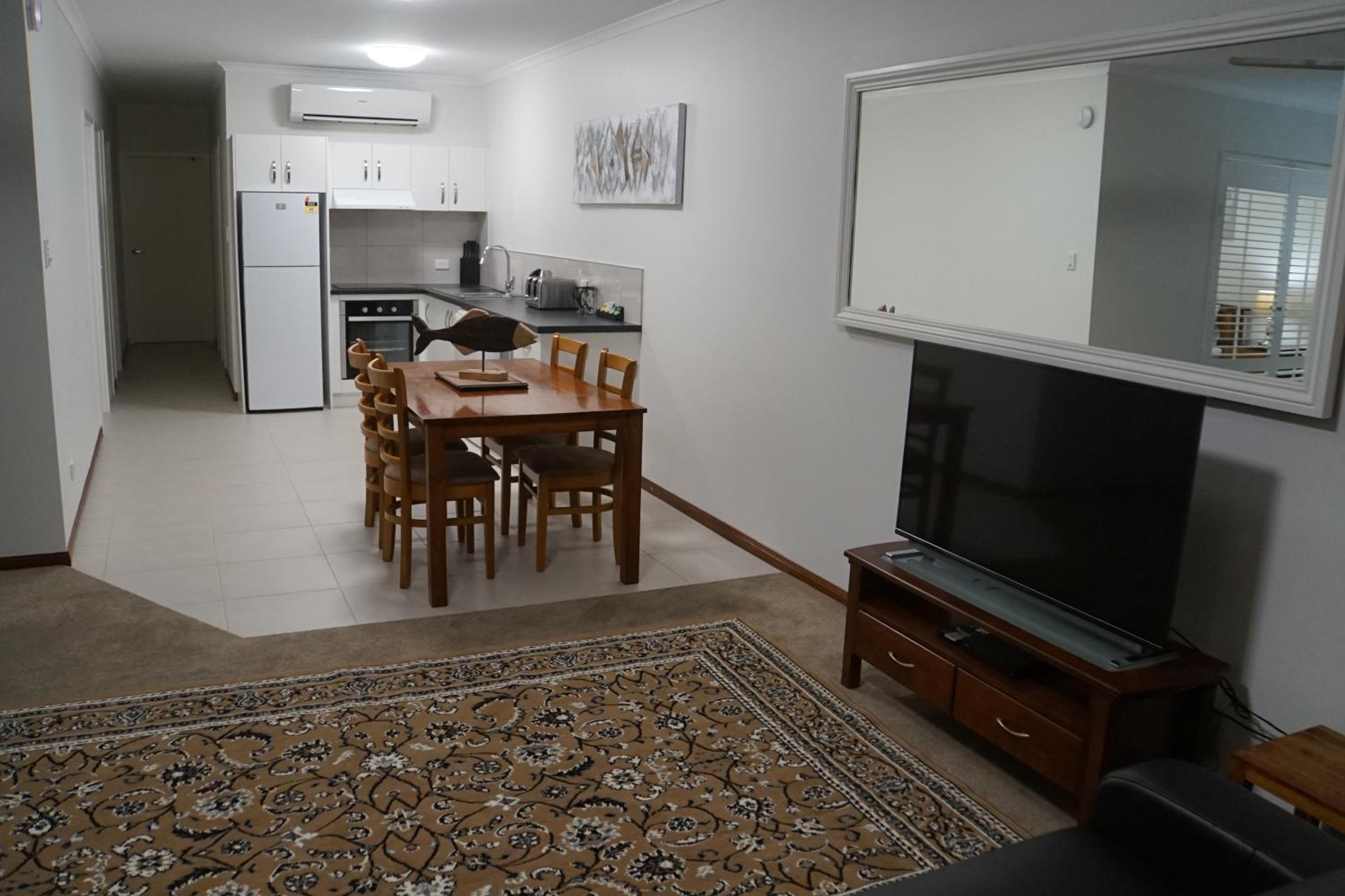 One-Bedroom Apartment with Ocean View - Photo 13