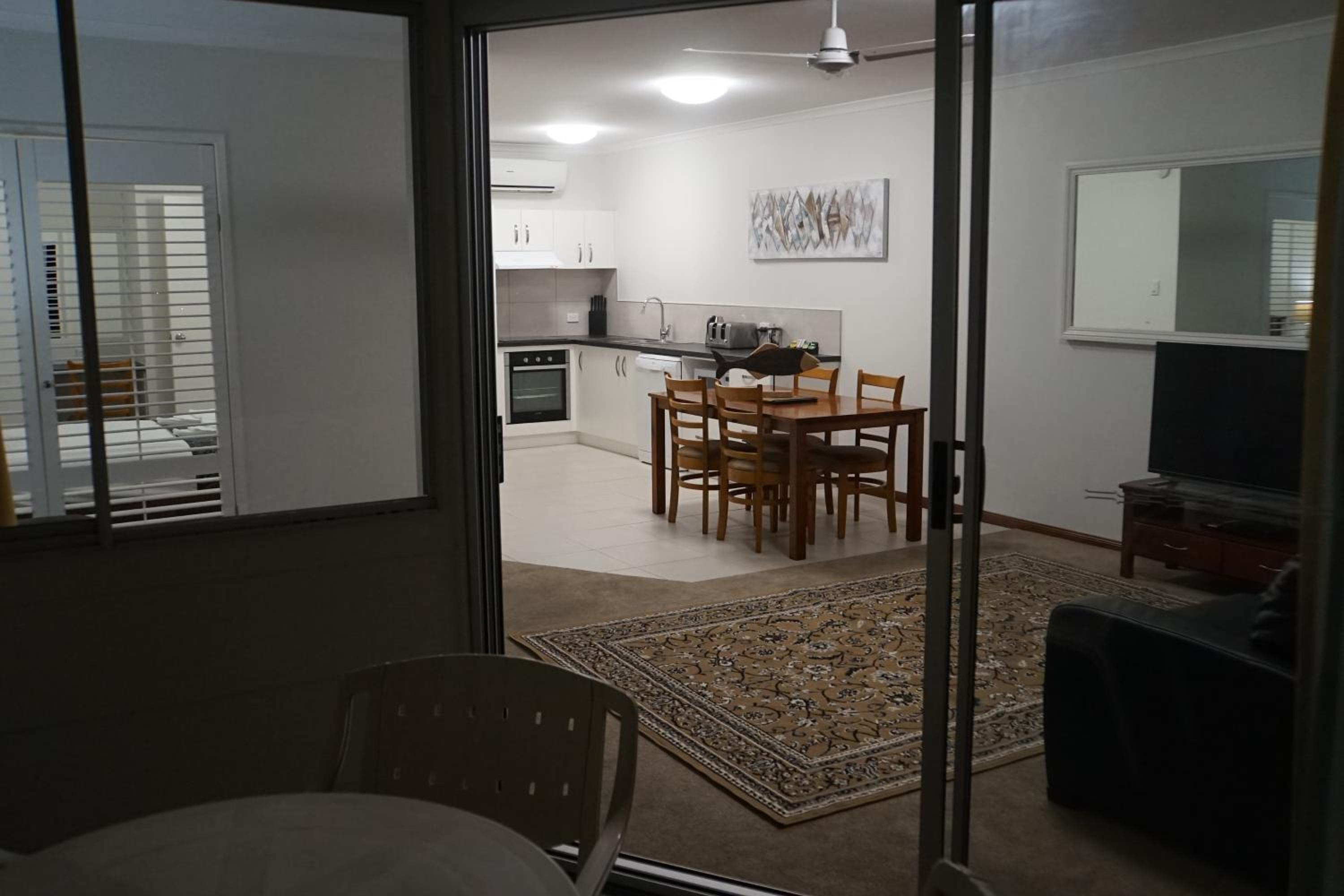 One-Bedroom Apartment with Ocean View - Photo 19