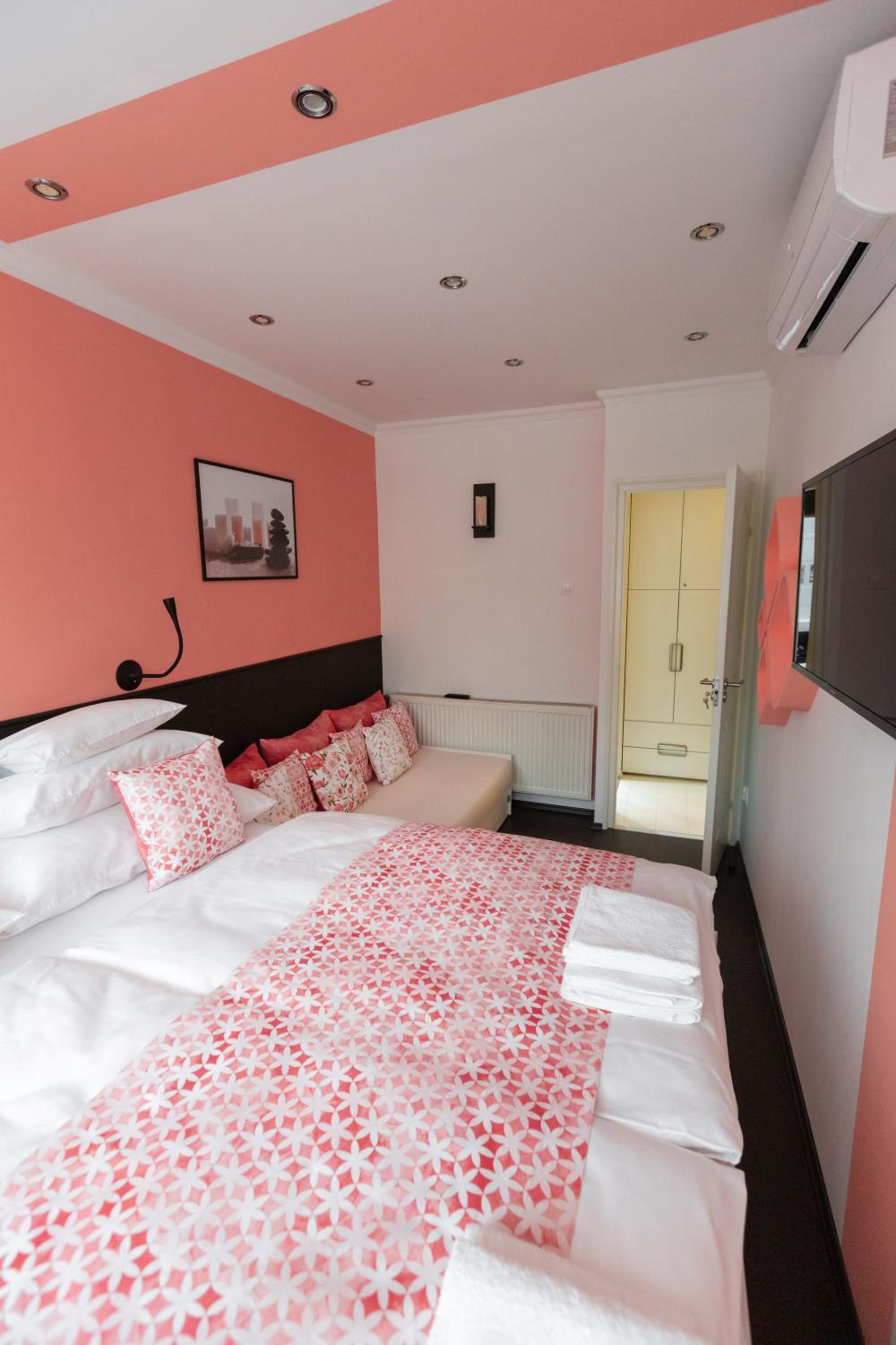 Apartment - Photo 13