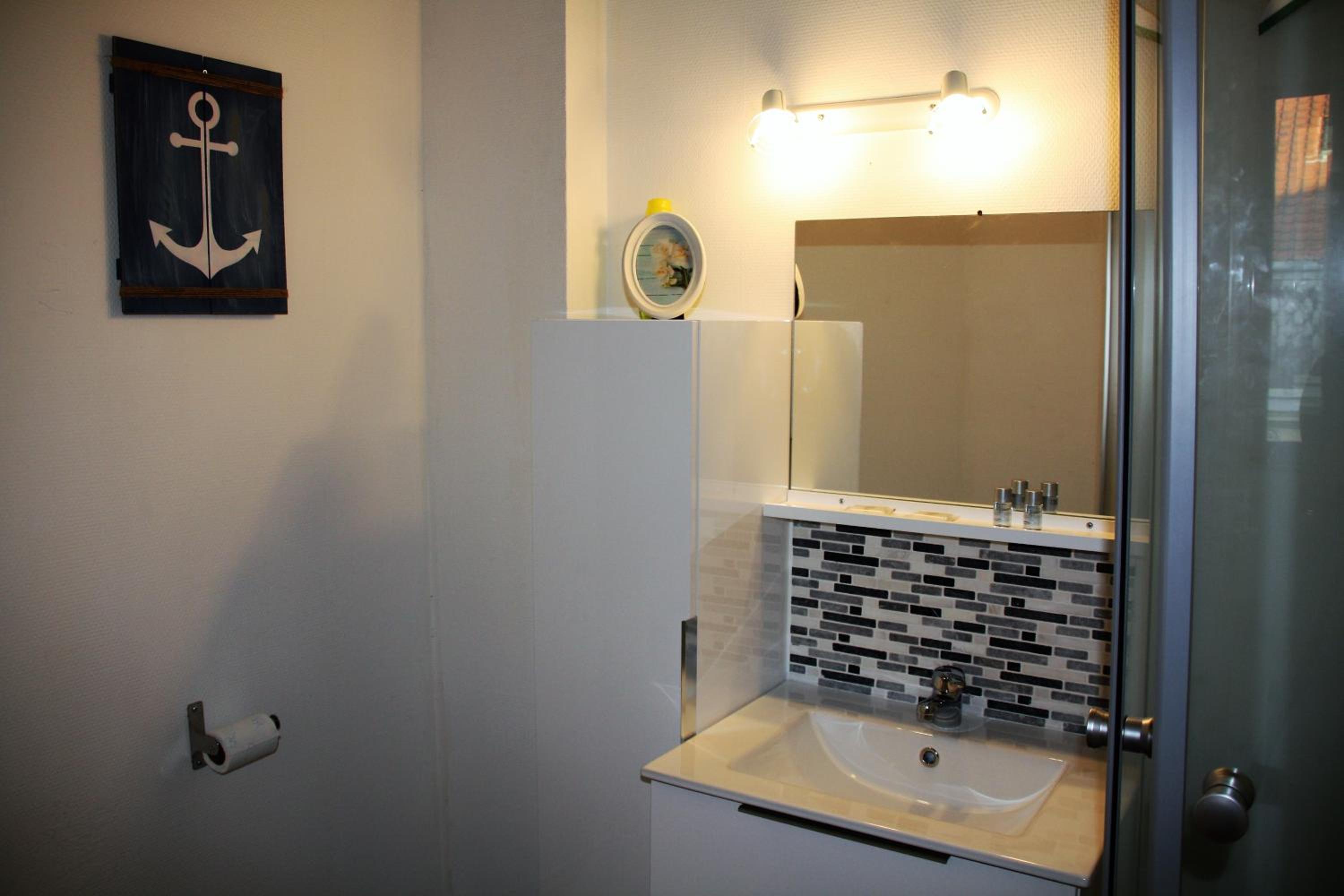 Apartment - Photo 17