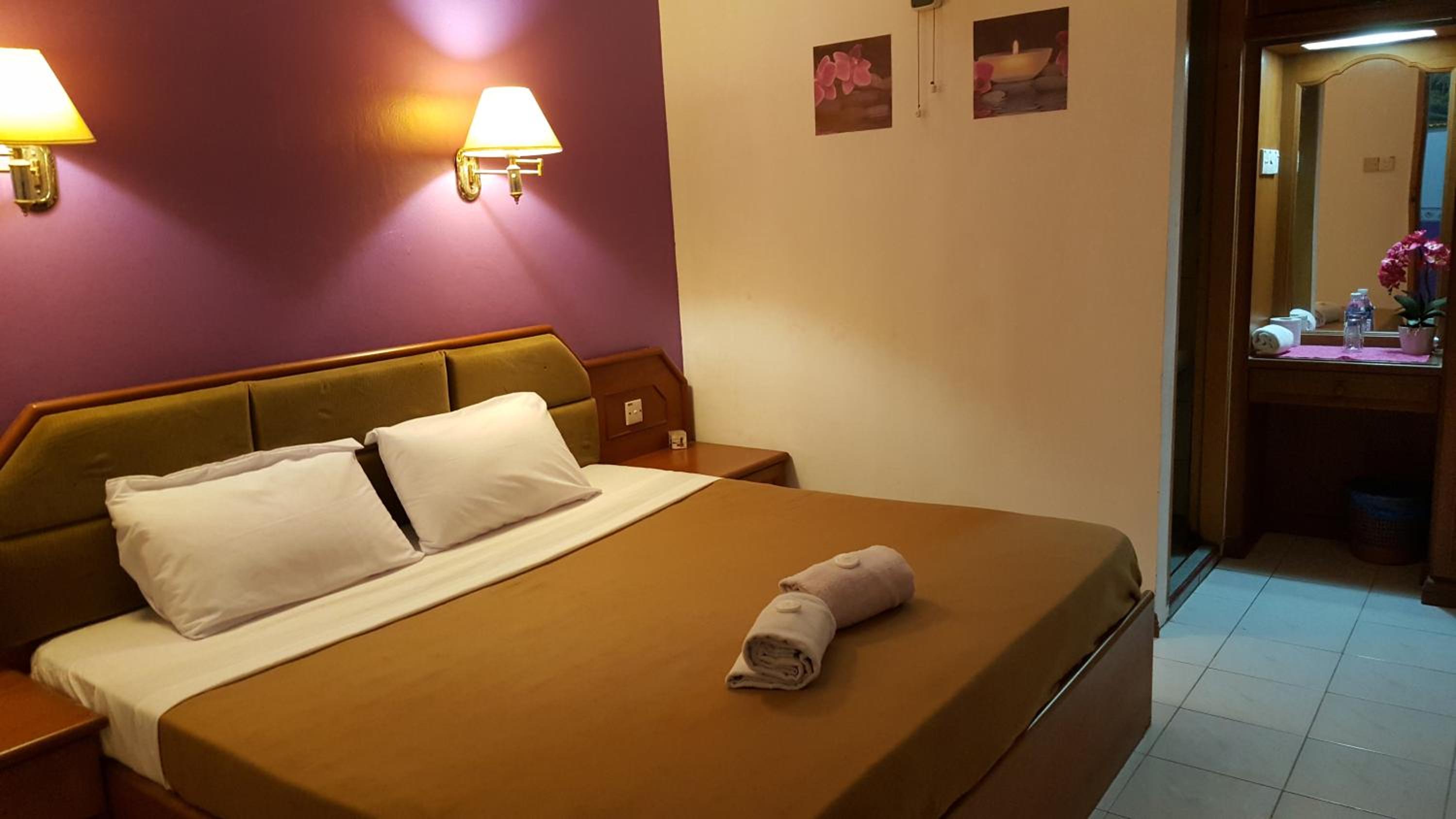 Standard King Room - Photo 5