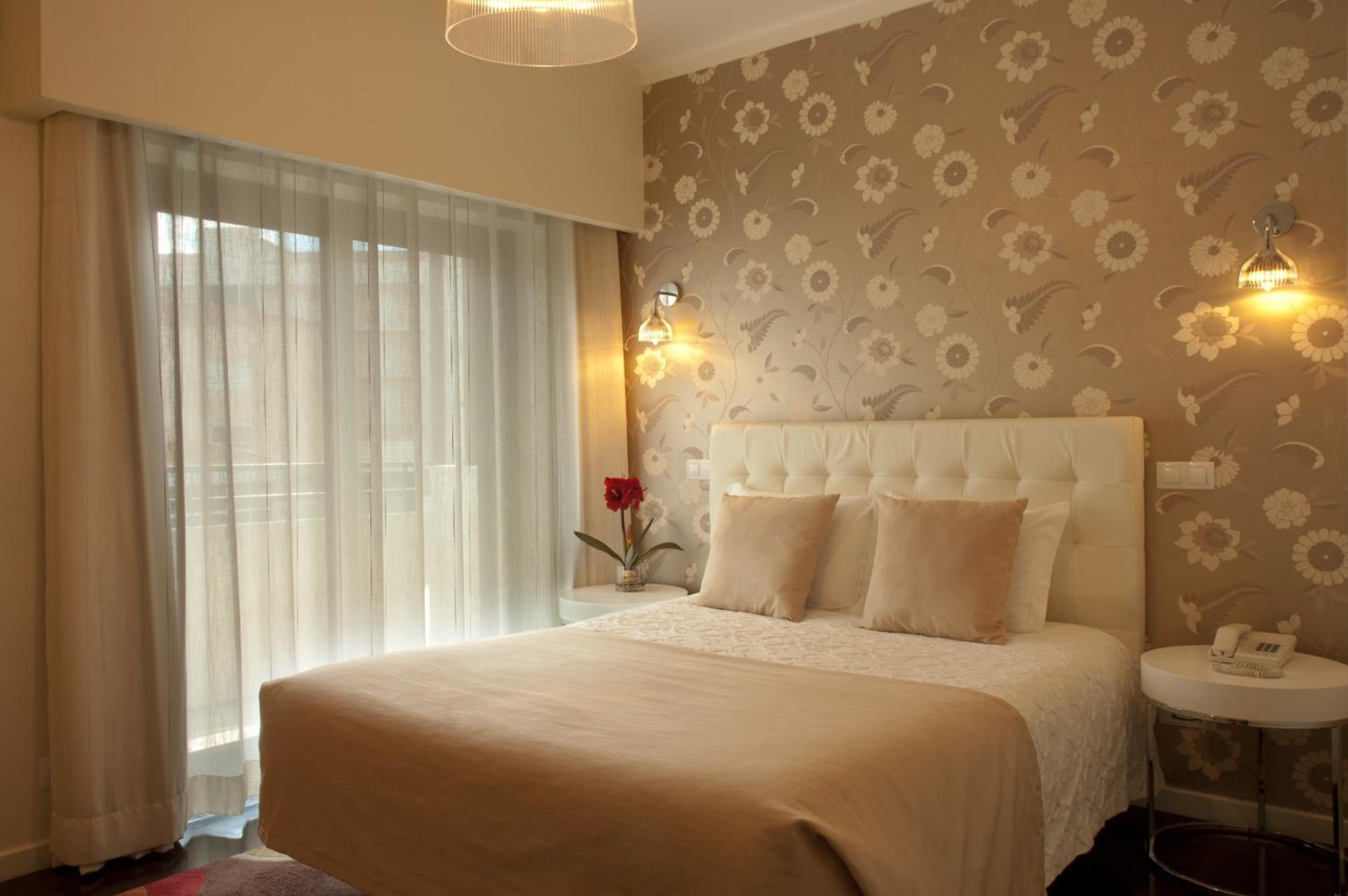 Double or Twin Room - Photo 10