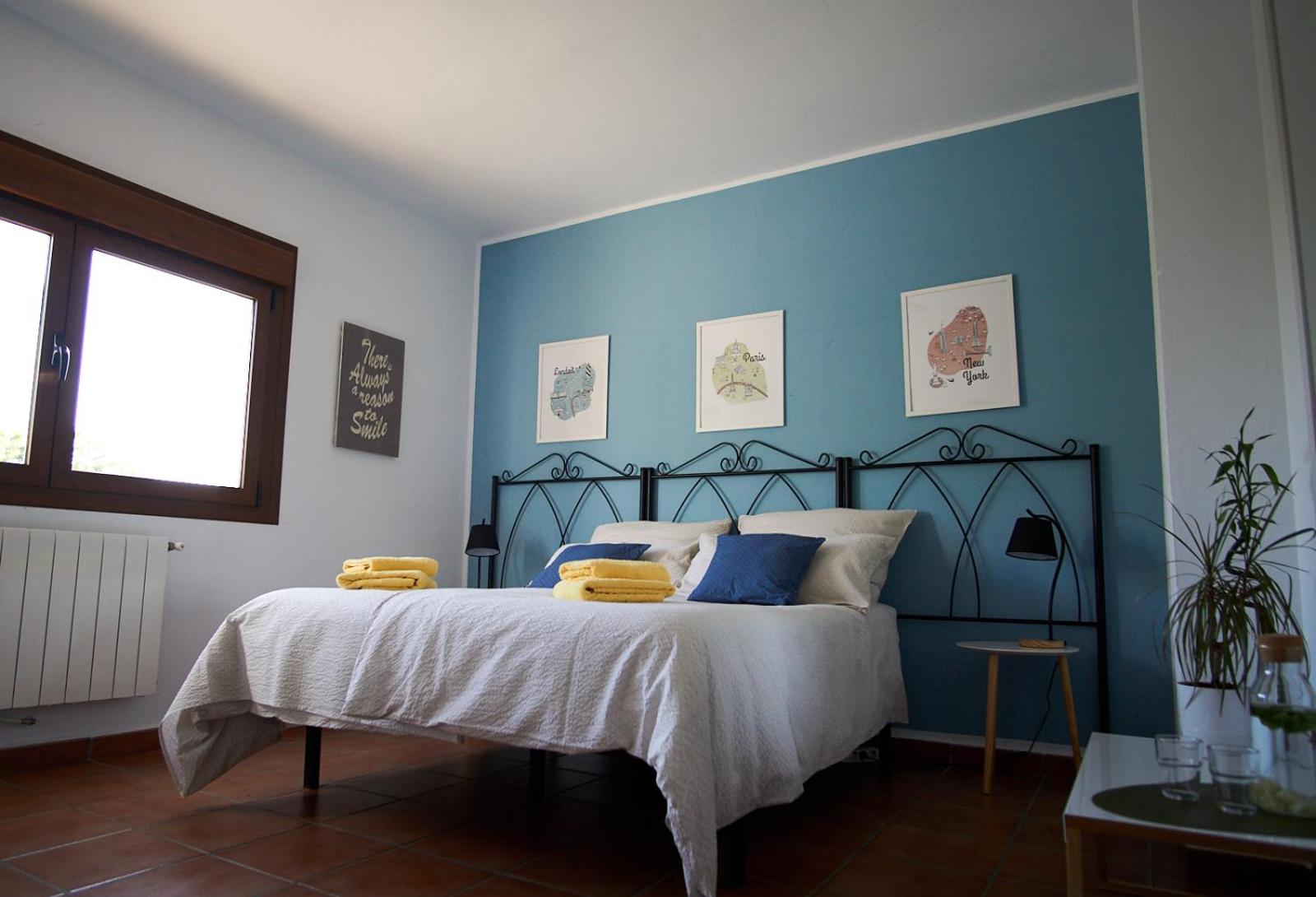 Single Room with Private Bathroom