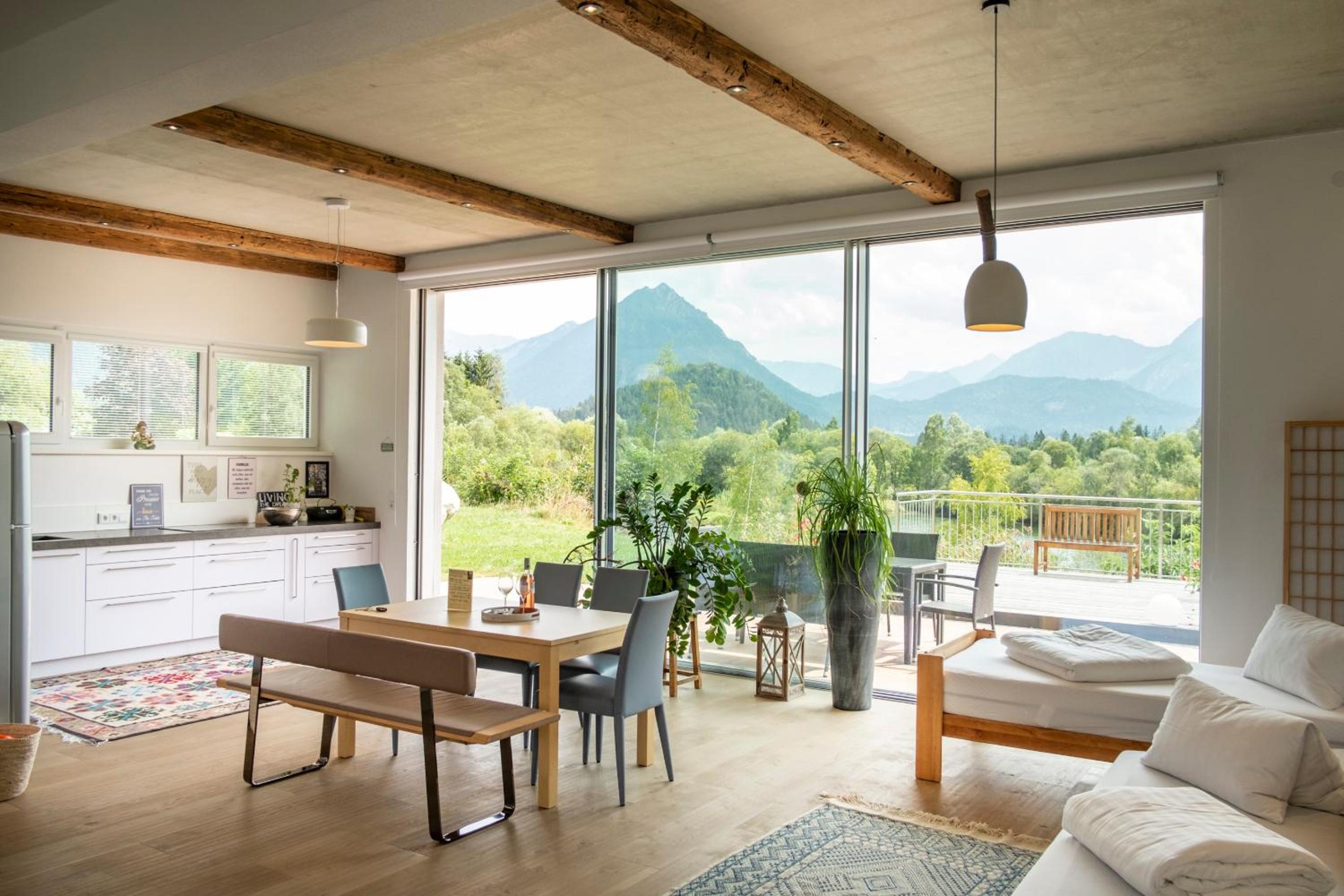 Apartment with Lake View - Photo 17