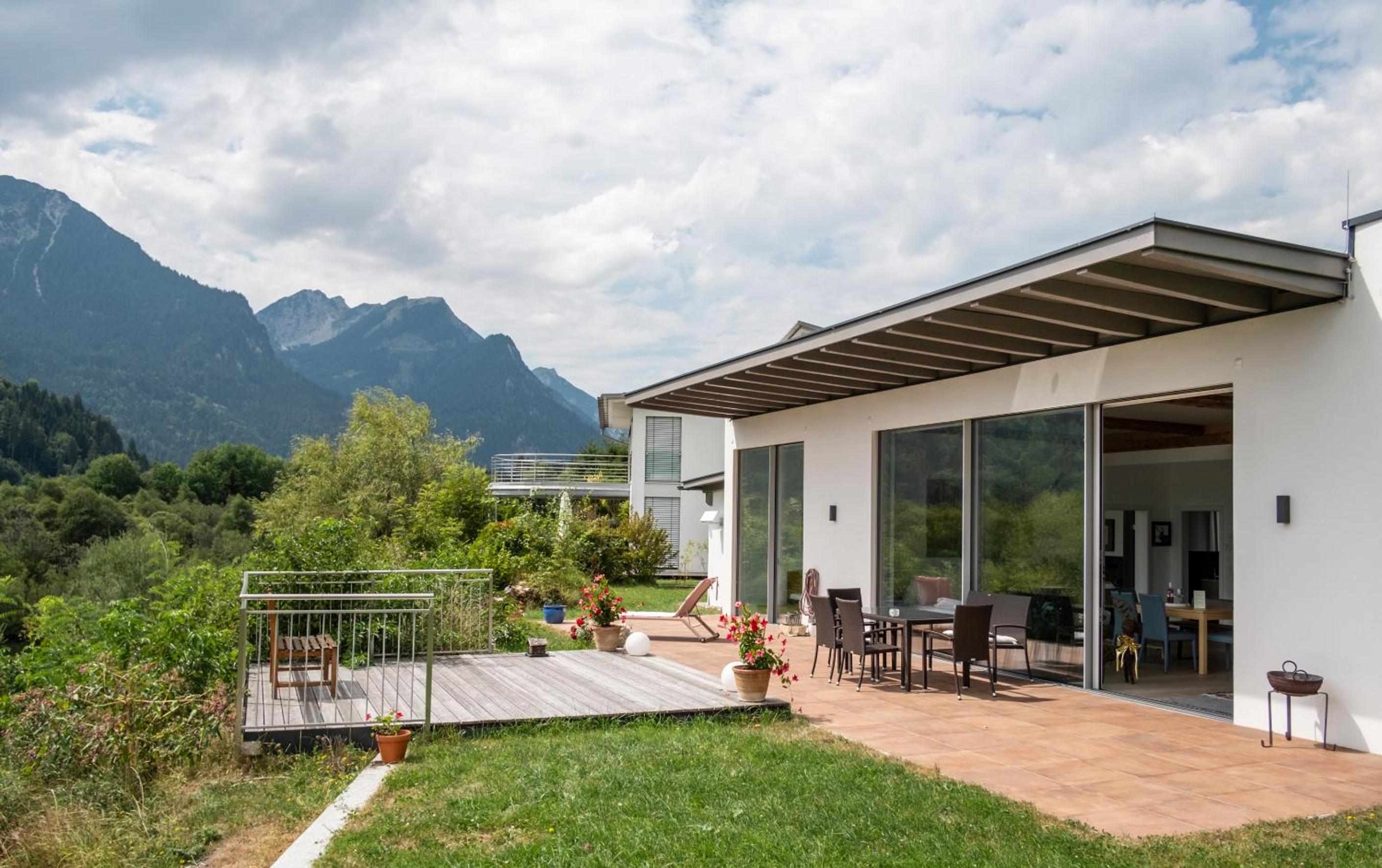 Apartment with Lake View - Photo 8