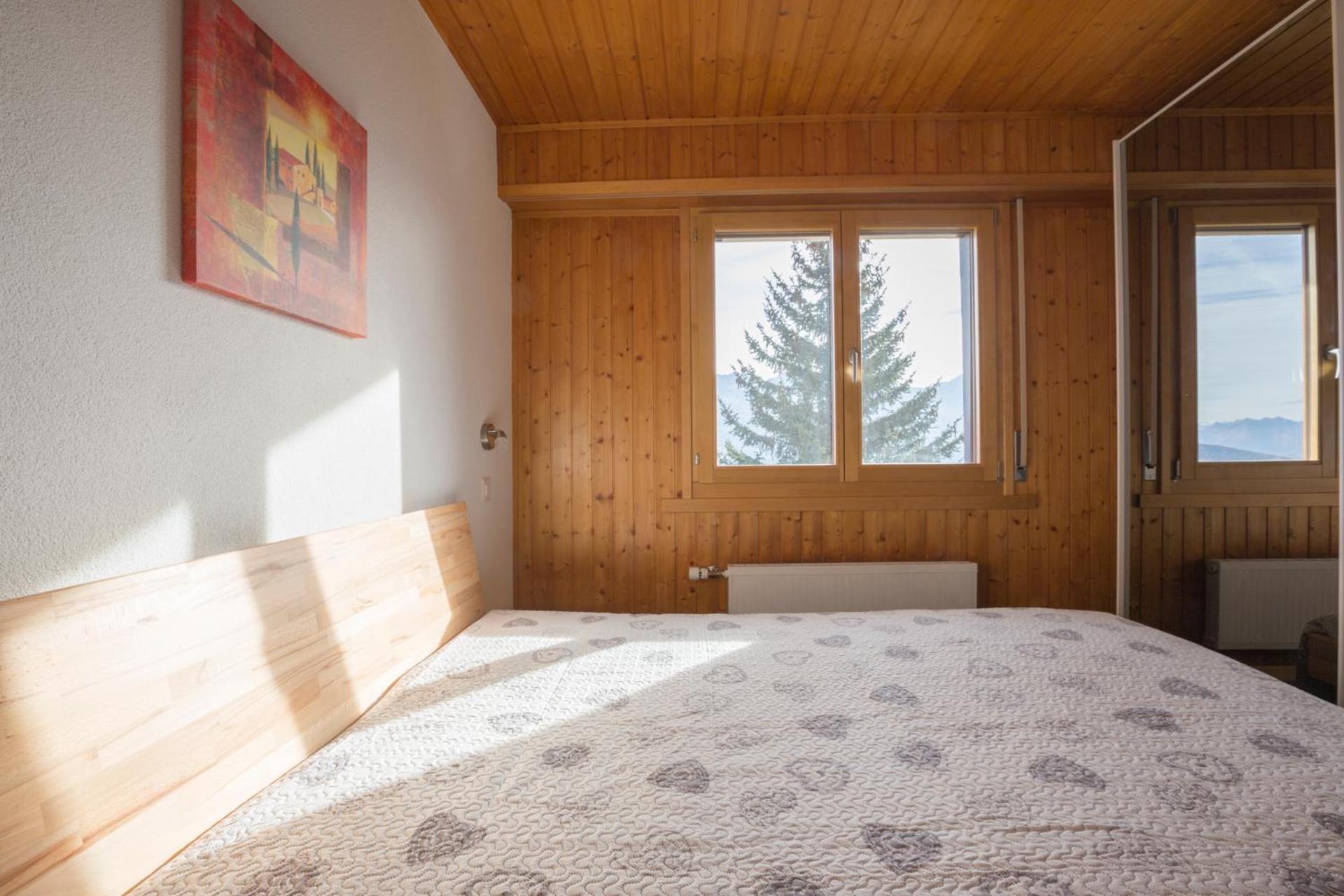 Apartment with Mountain View photo 1