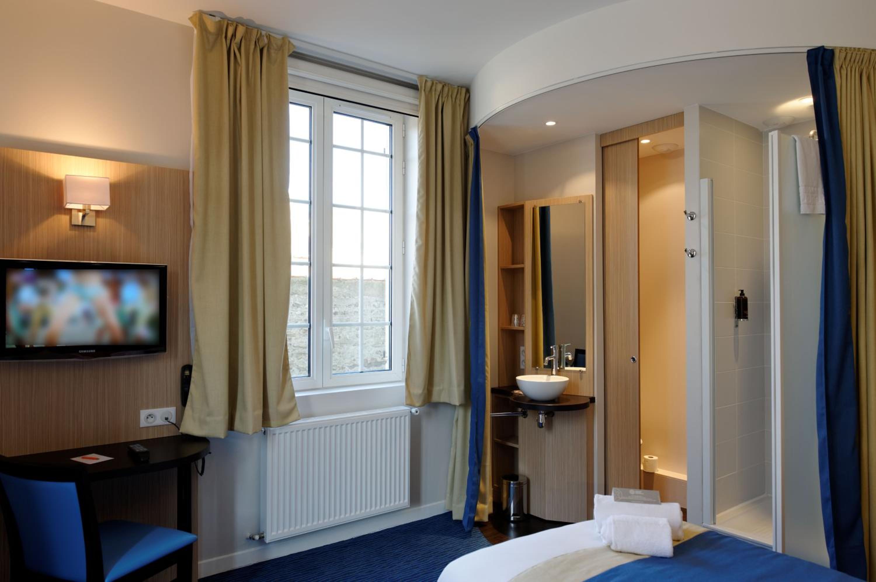 Charm Double Room - Photo 6