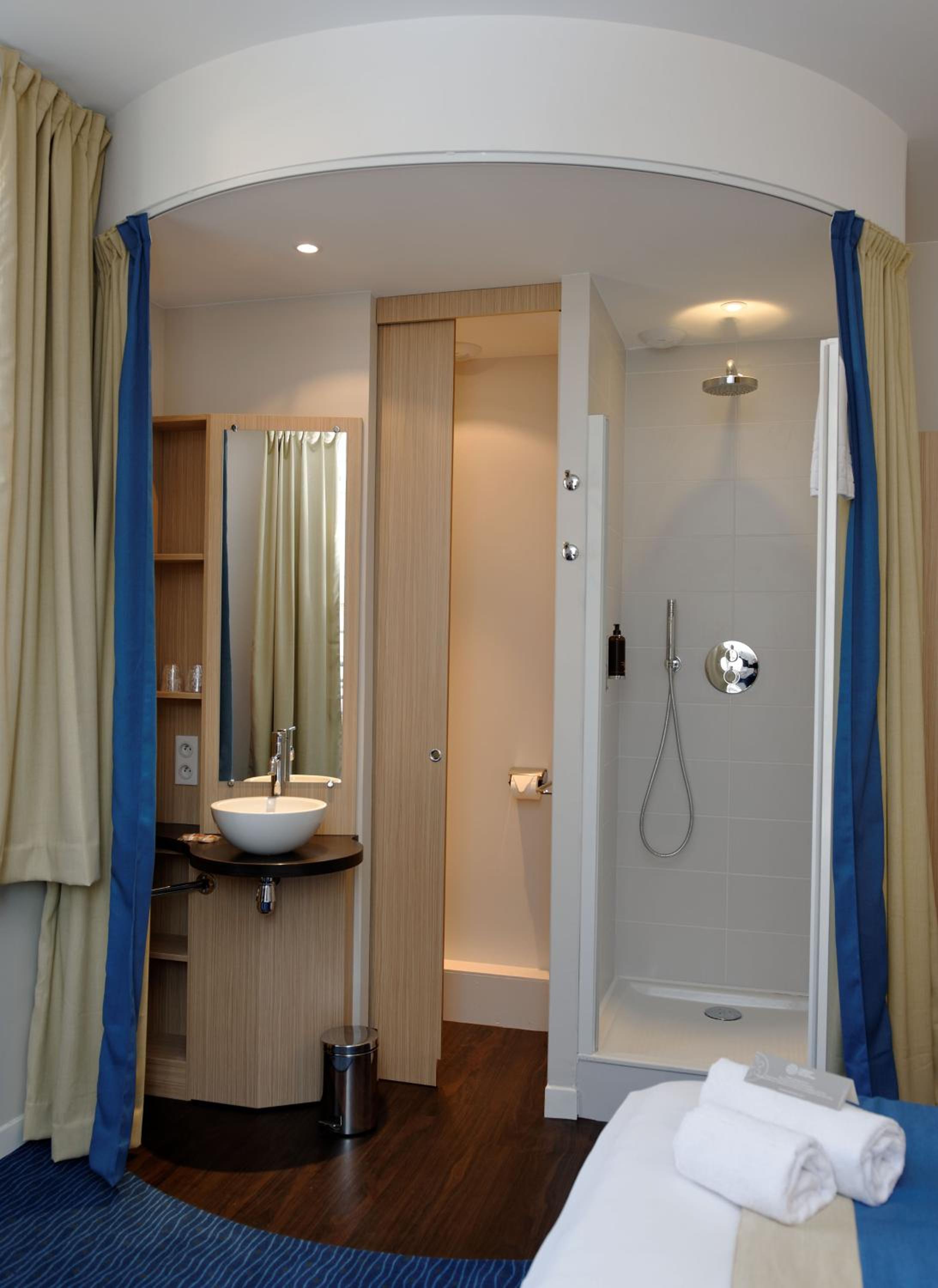 Charm Double Room - Photo 5