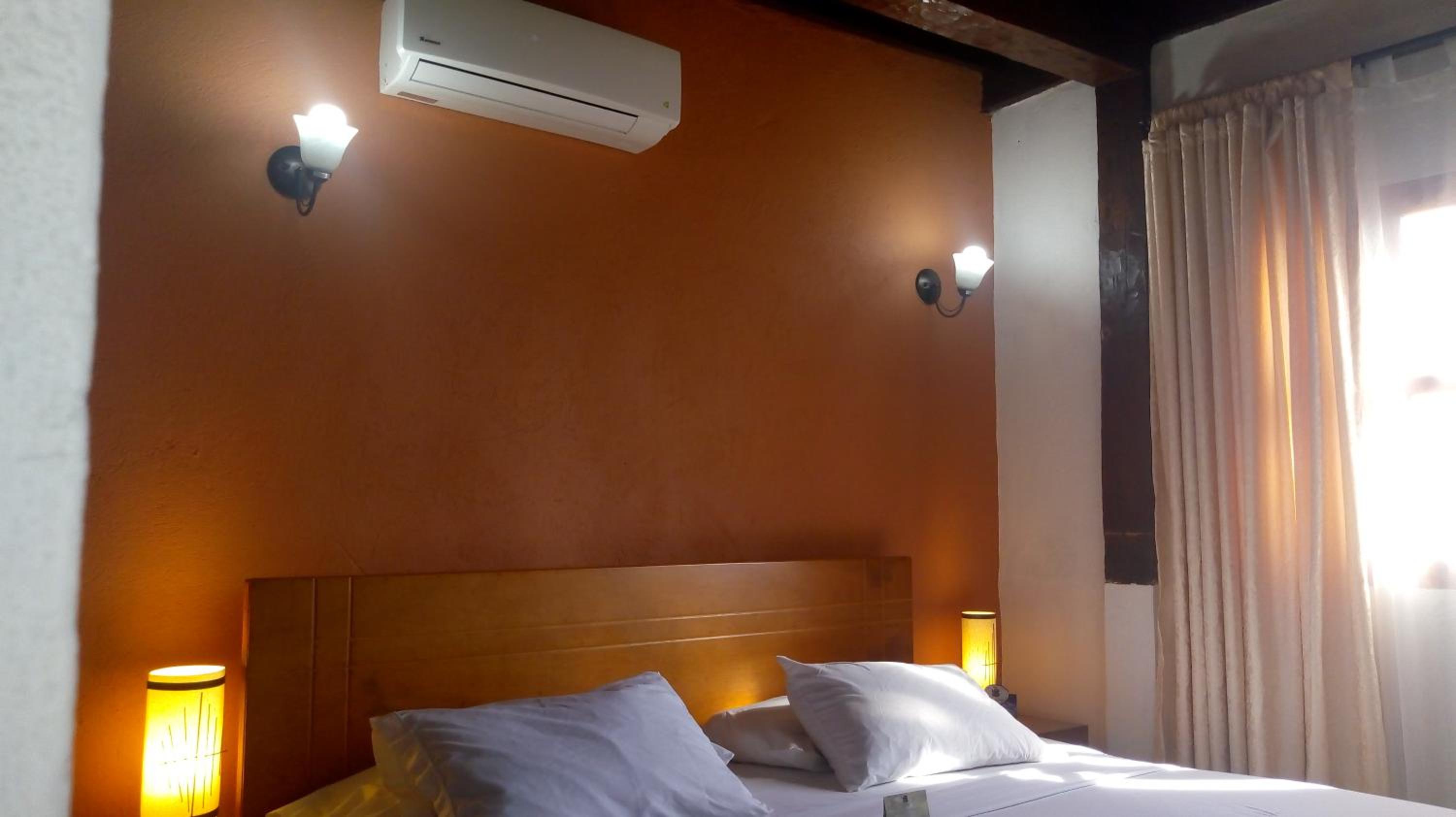 Standard Double Room - Photo 10