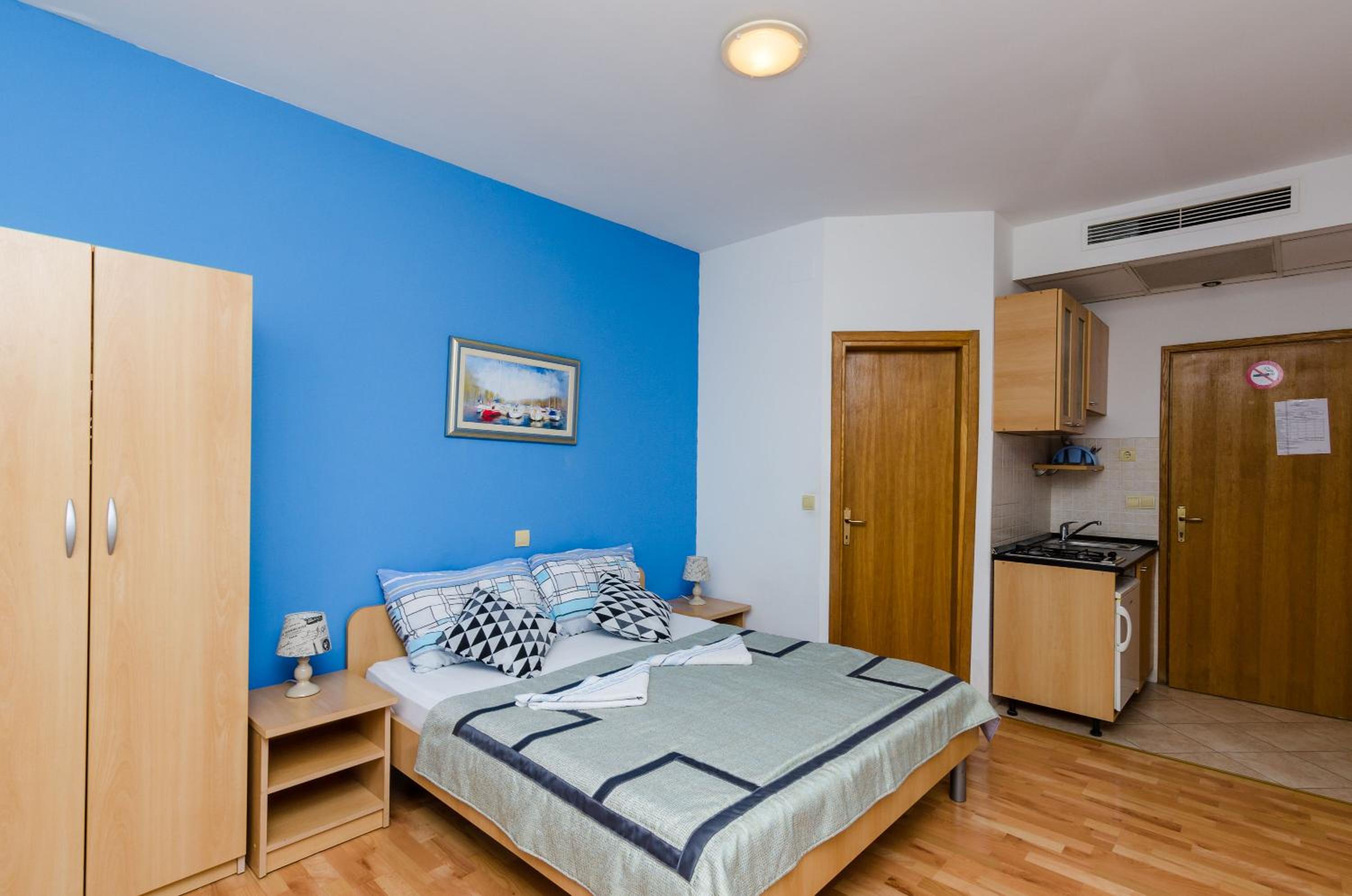 Studio with Balcony or Terrace