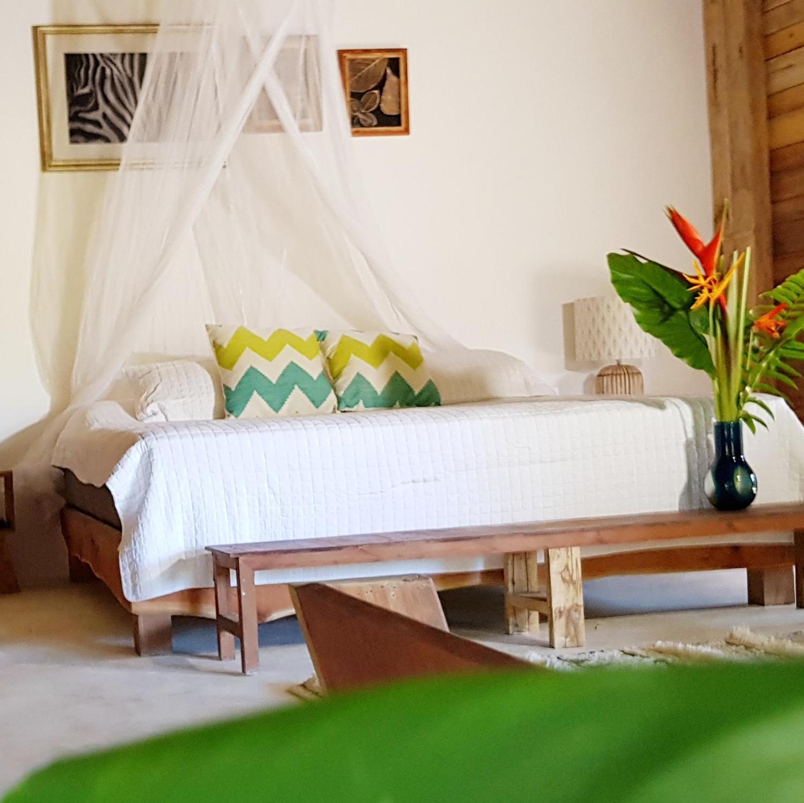 Deluxe Double Room (2 Adults + 1 Child)