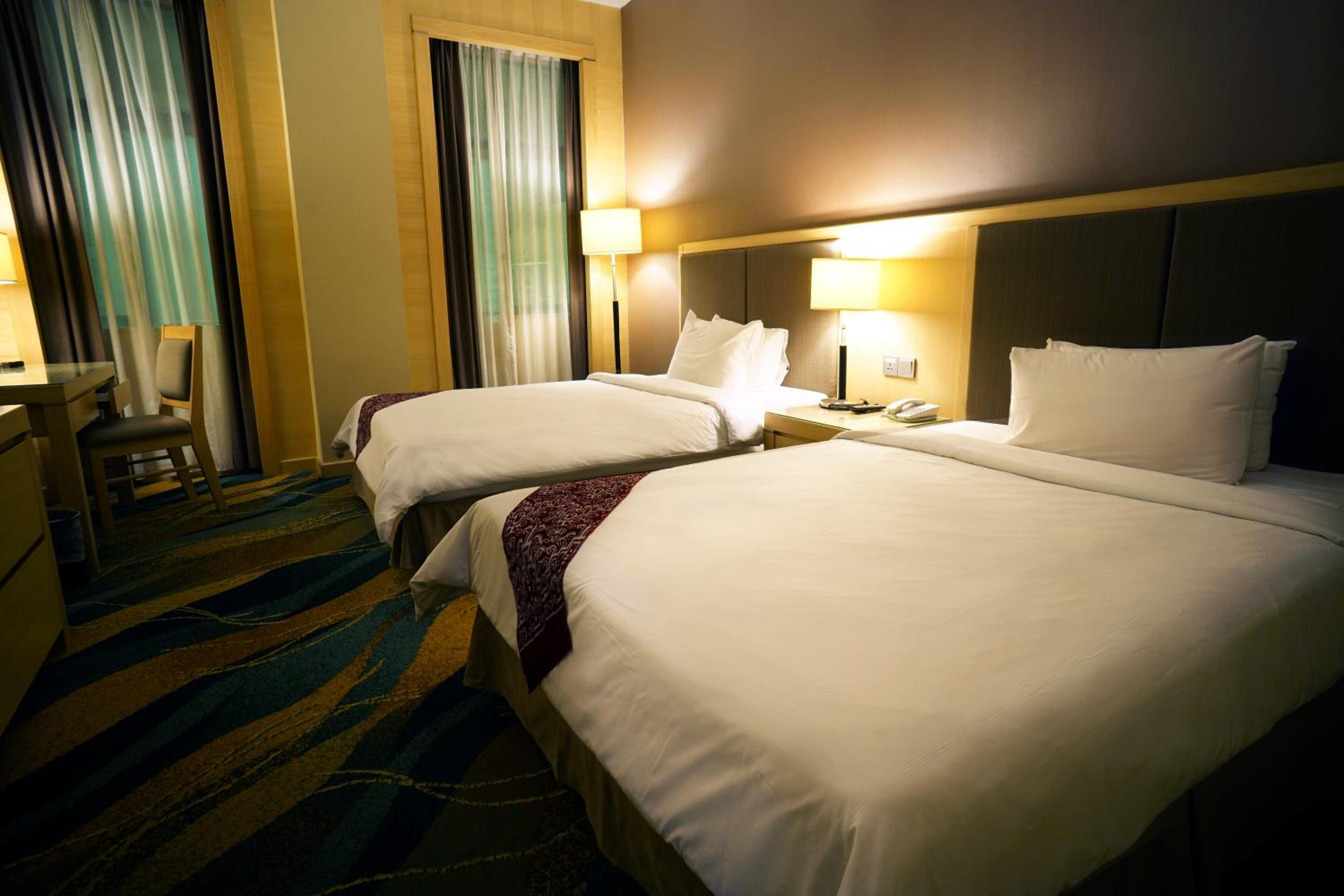 Standard Twin Room - No Outside View