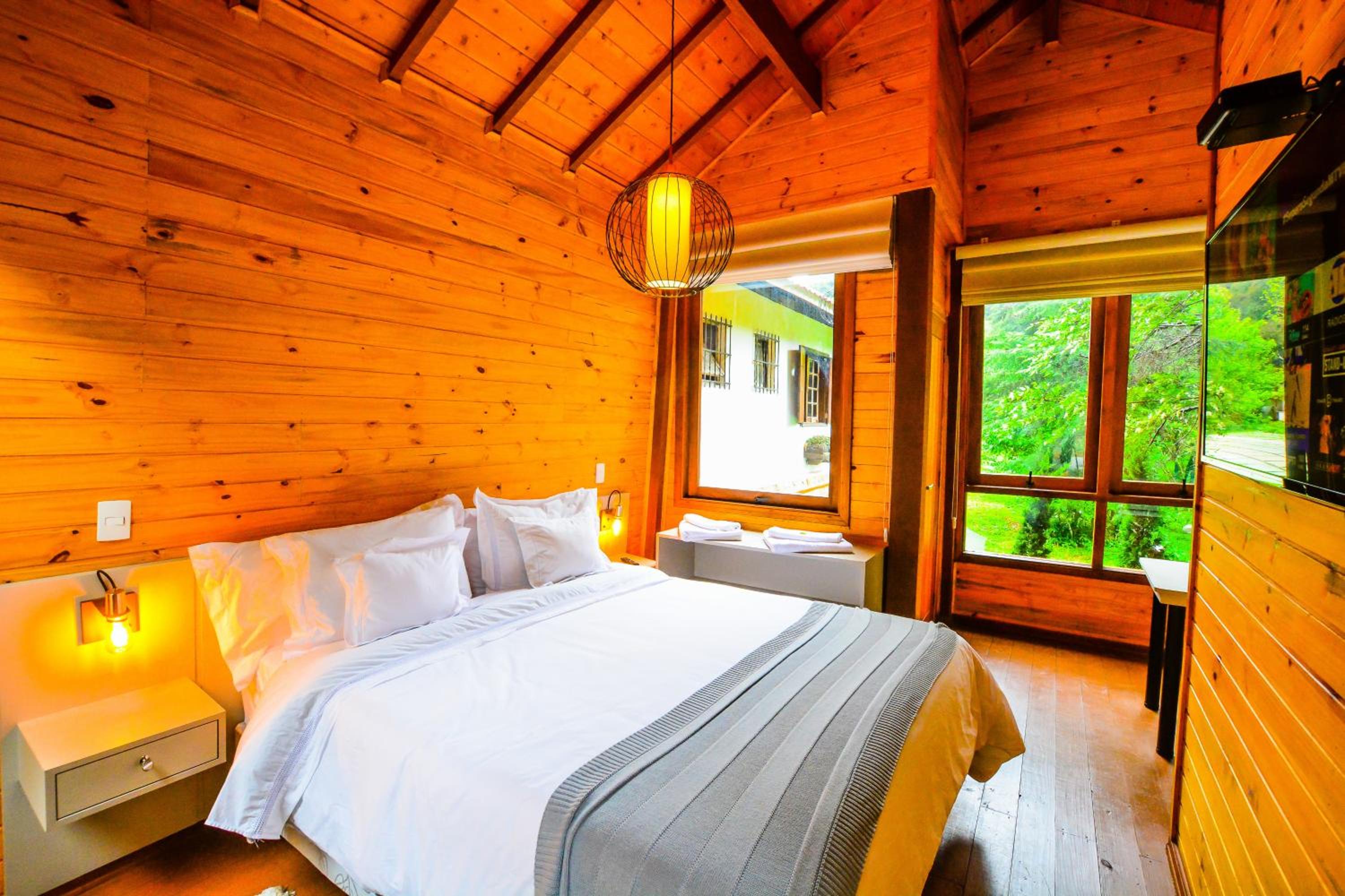 Wooden Chalet with Spa Bath photo 1