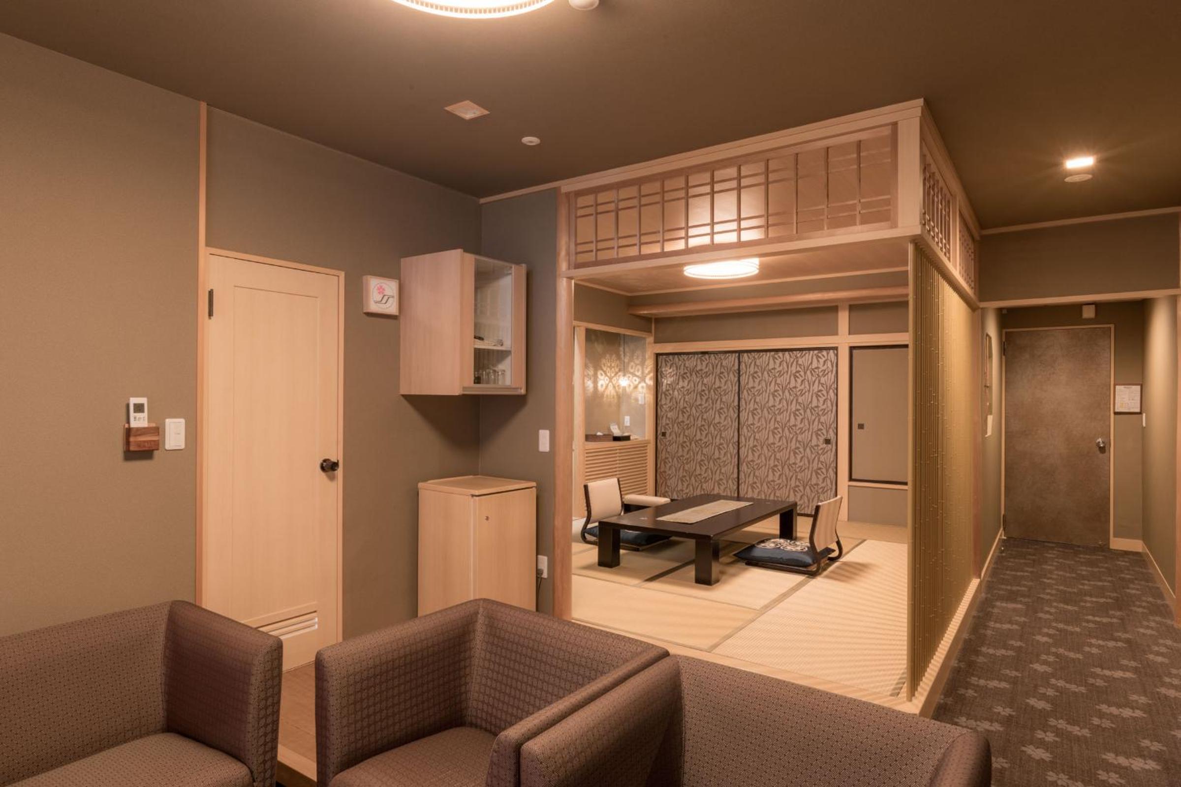 Japanese-Style Room with Bathroom - Photo 1