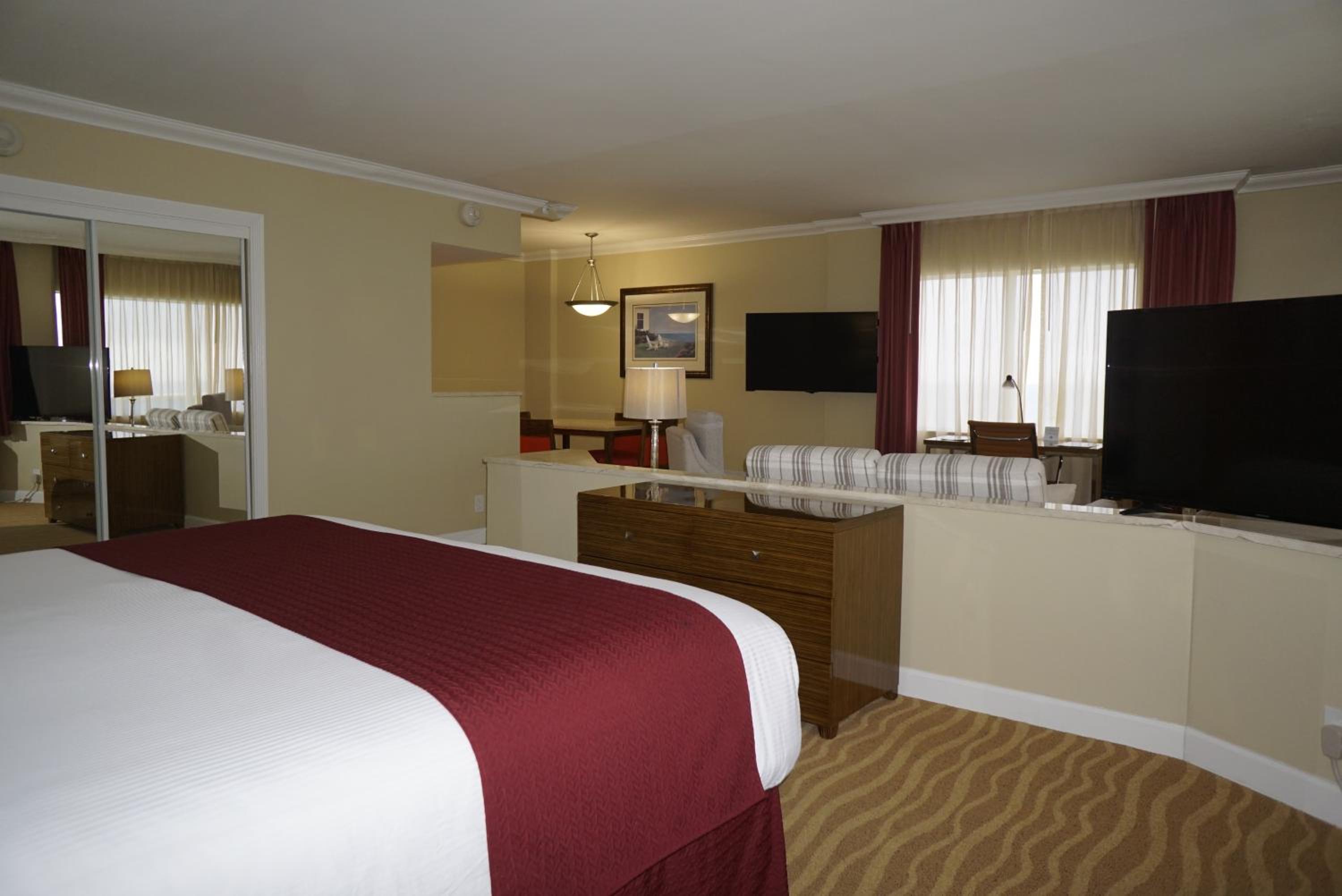 King Suite with Ocean View - Photo 1