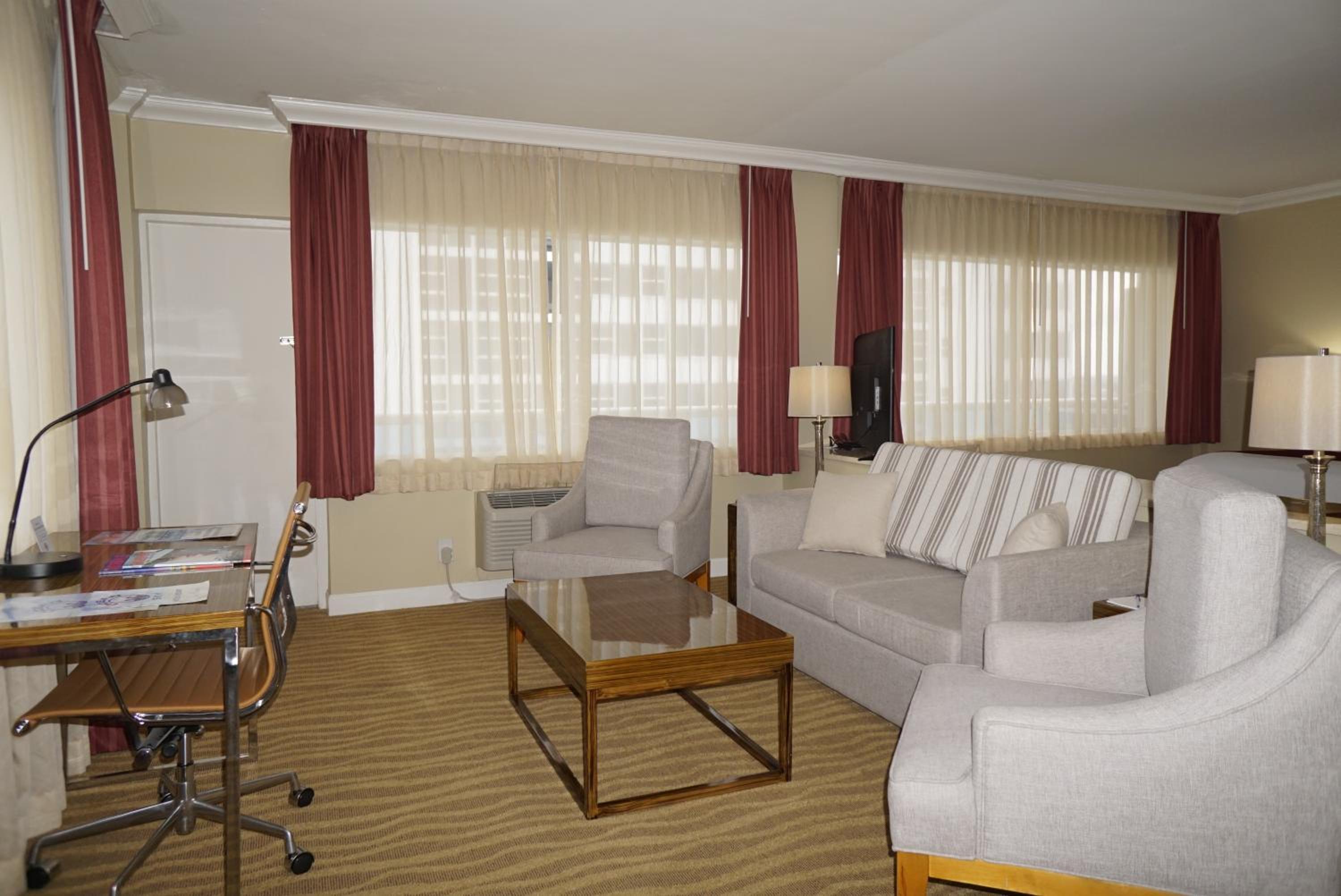 King Suite with Ocean View - Photo 3