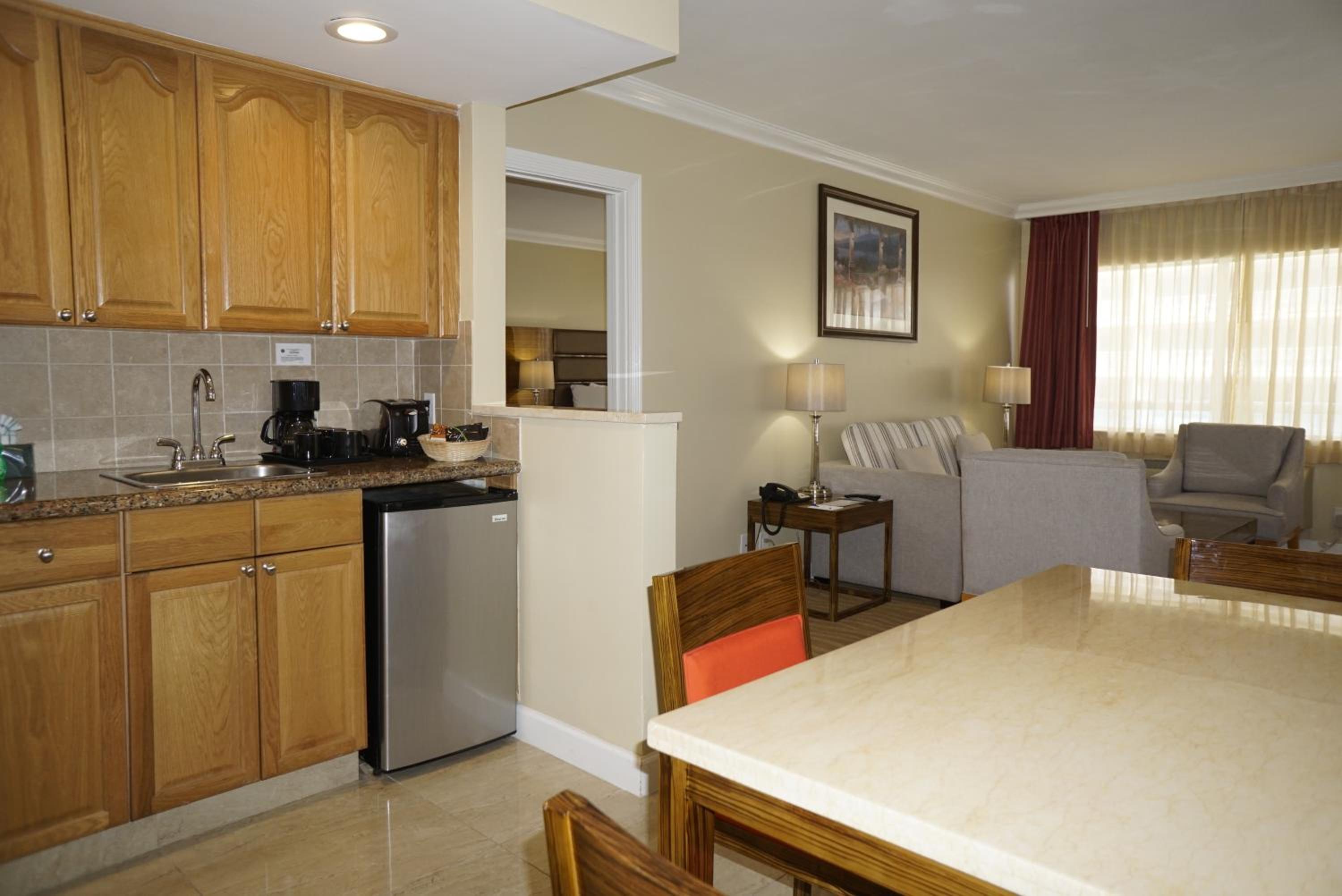King Suite with Ocean View - Photo 7