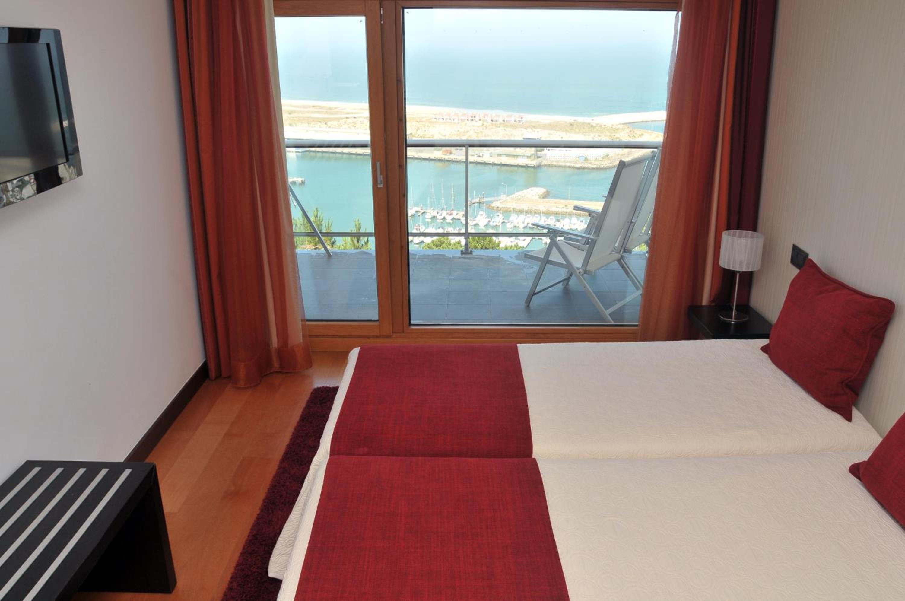 Double/Twin Room with Sea View