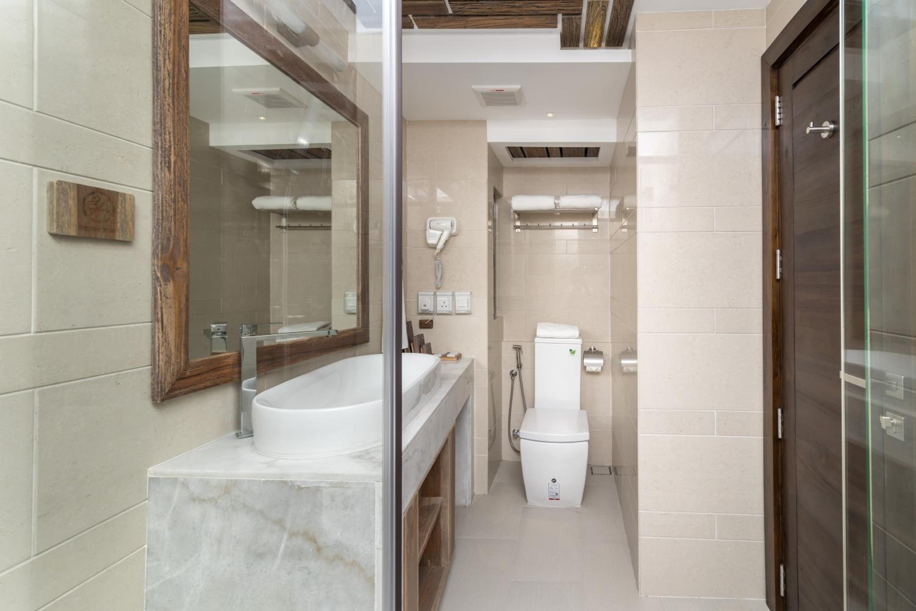 Deluxe Double with Ocean View and Balcony (Free Return Airport Transfer) - Photo 12