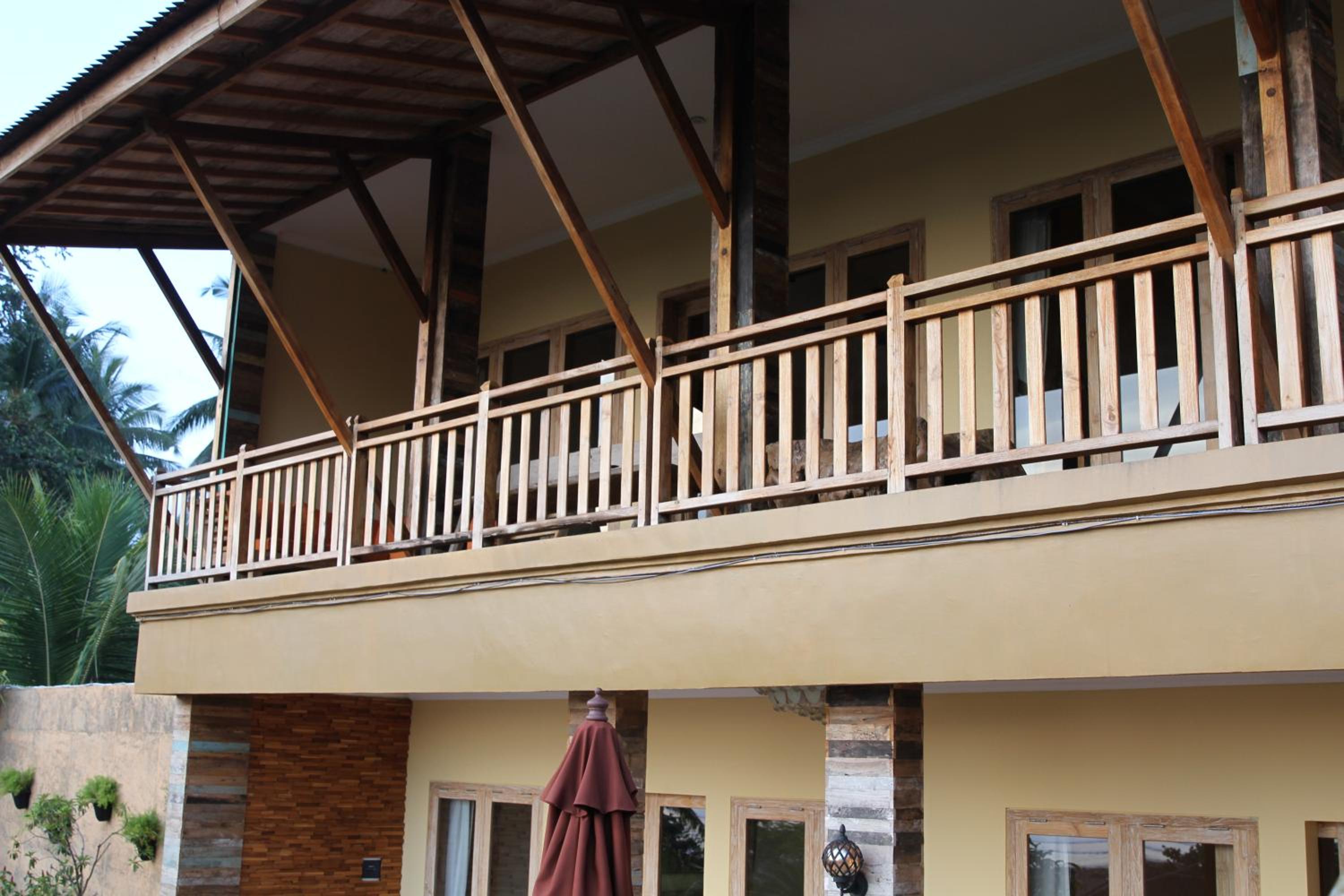 Deluxe Room with Sea View - Photo 3