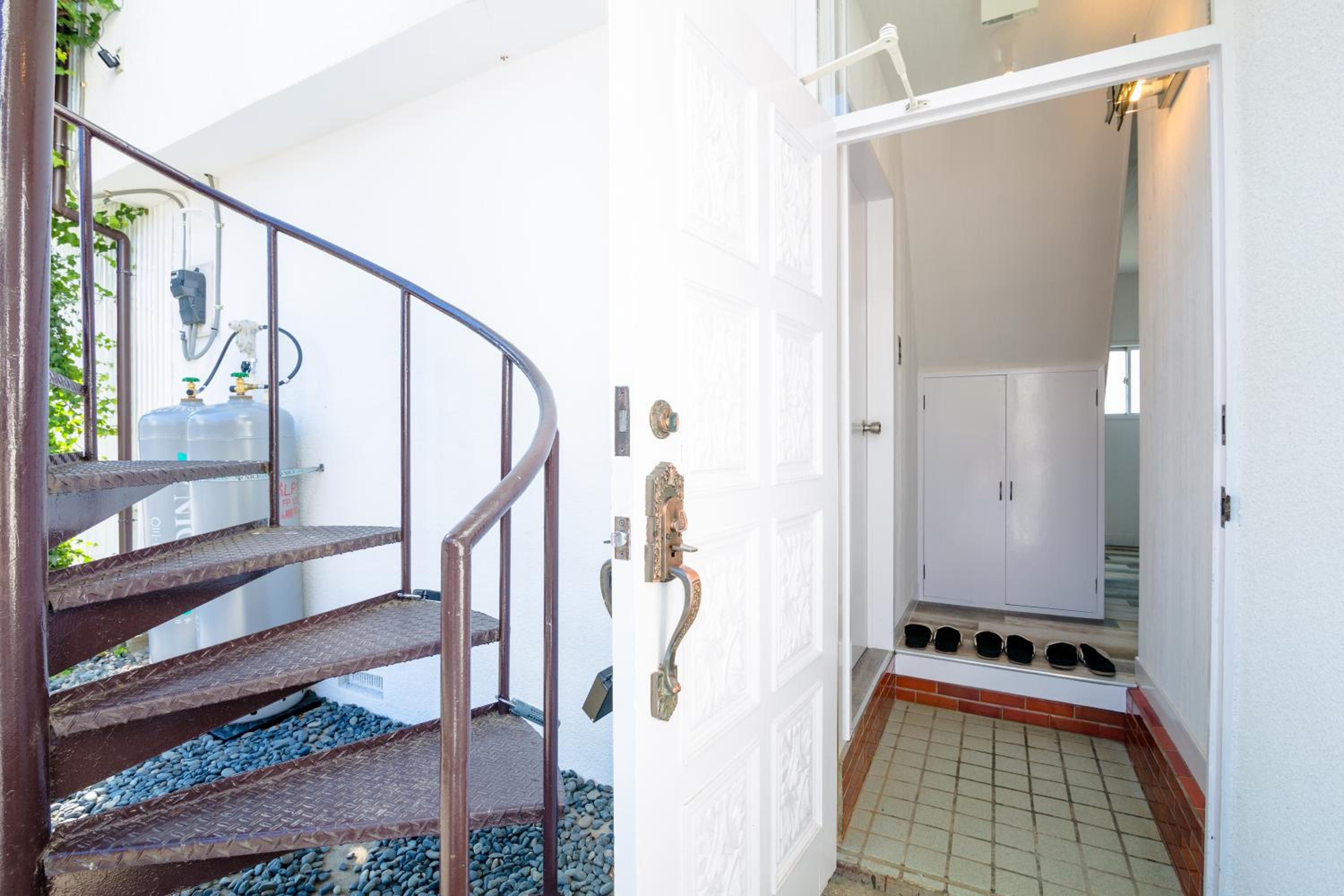 Three-Bedroom House - Photo 19