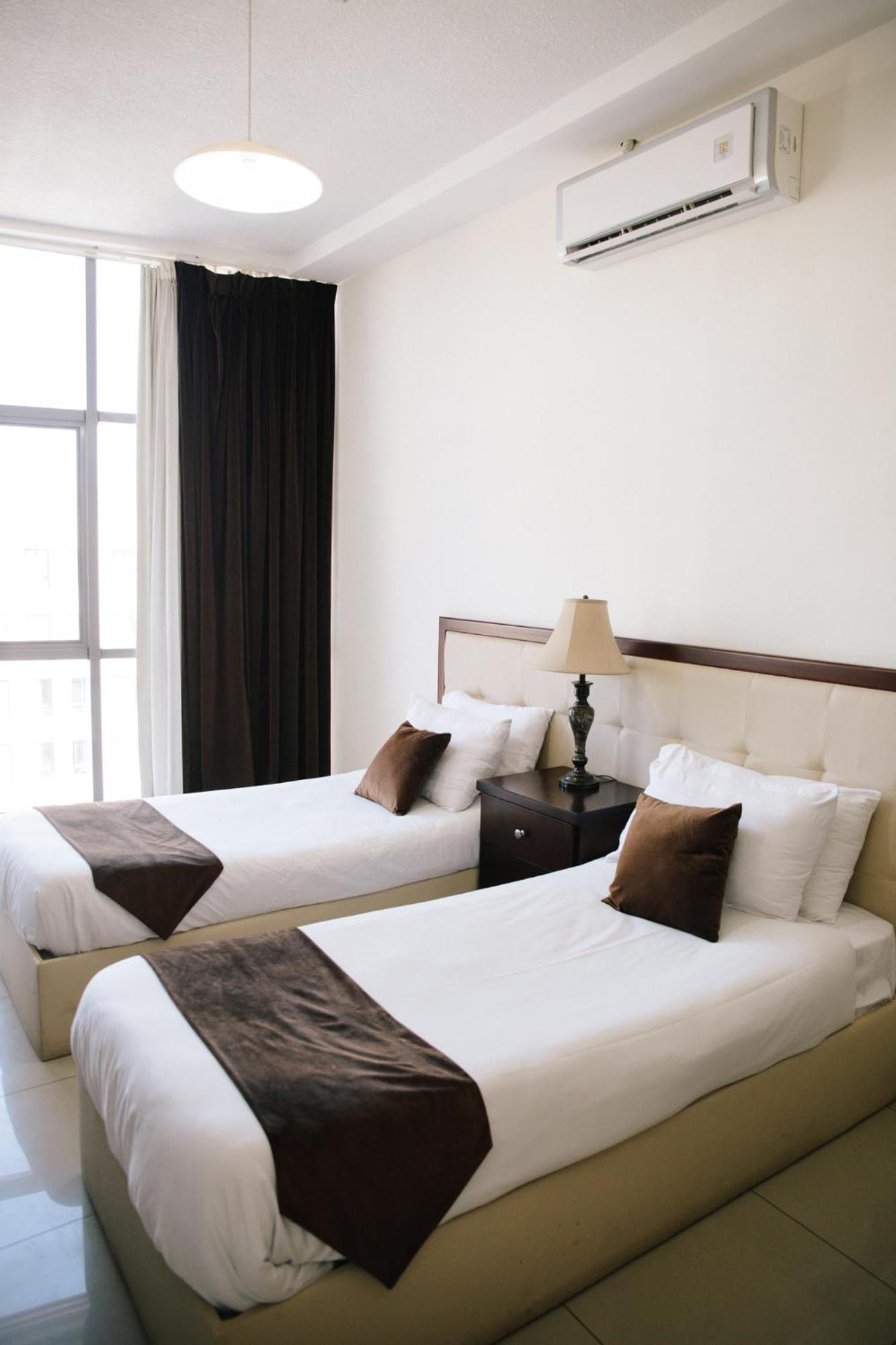 Three-Bedroom suite/Connecting