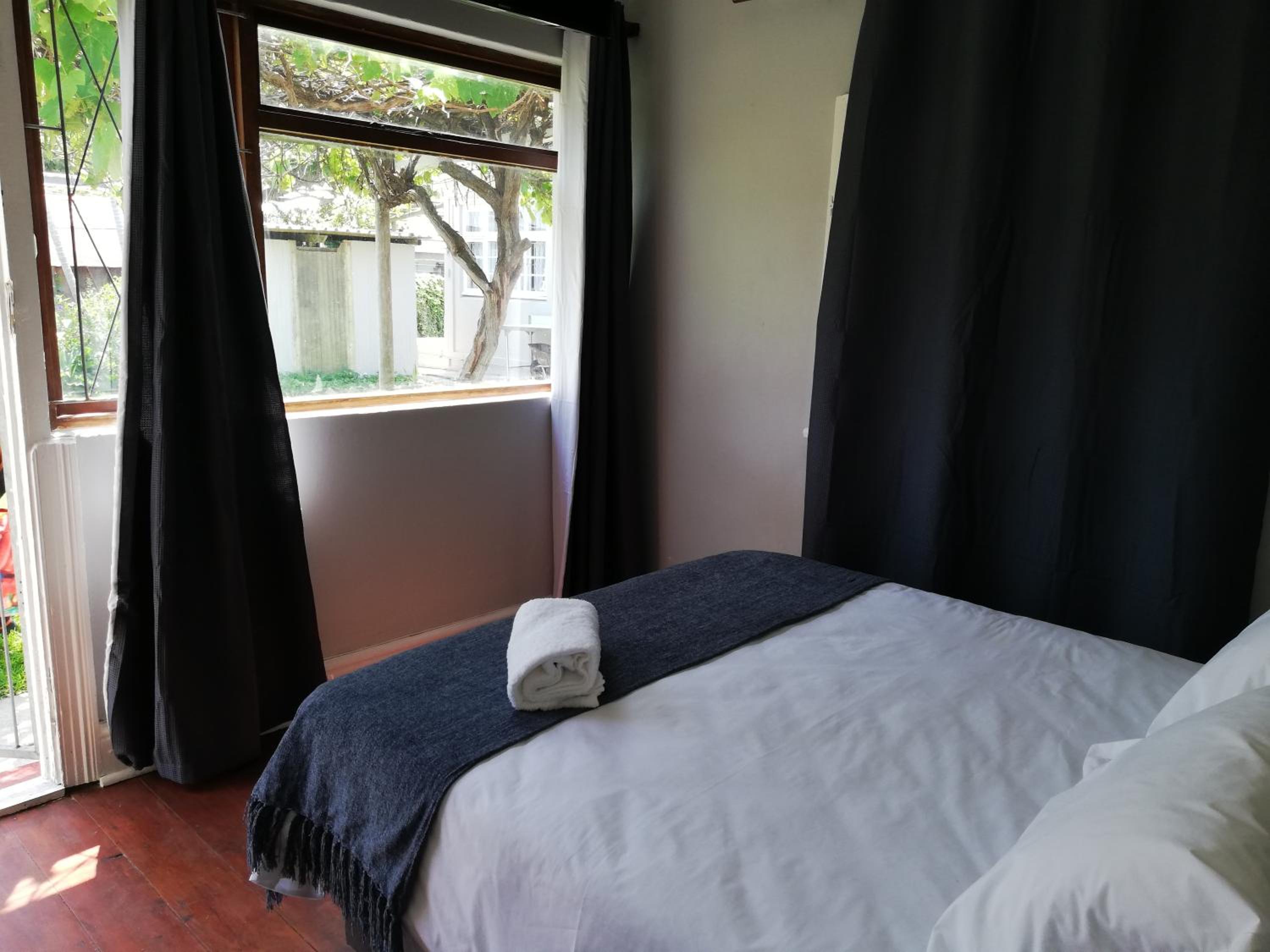 Double Room with Private Bathroom - Photo 5