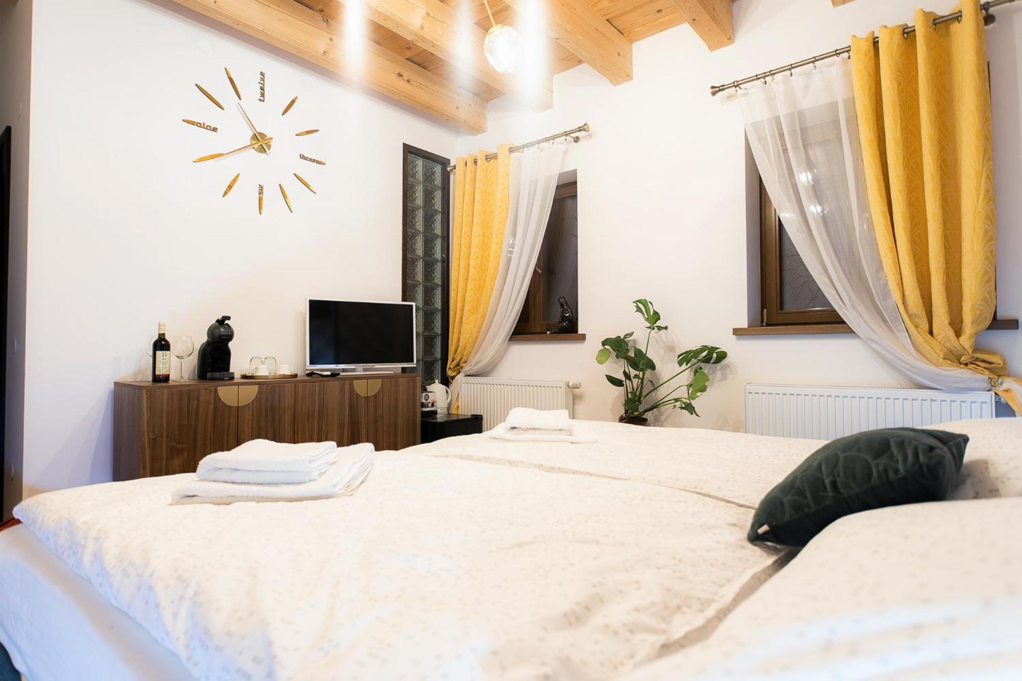 Double or Twin Room photo 1