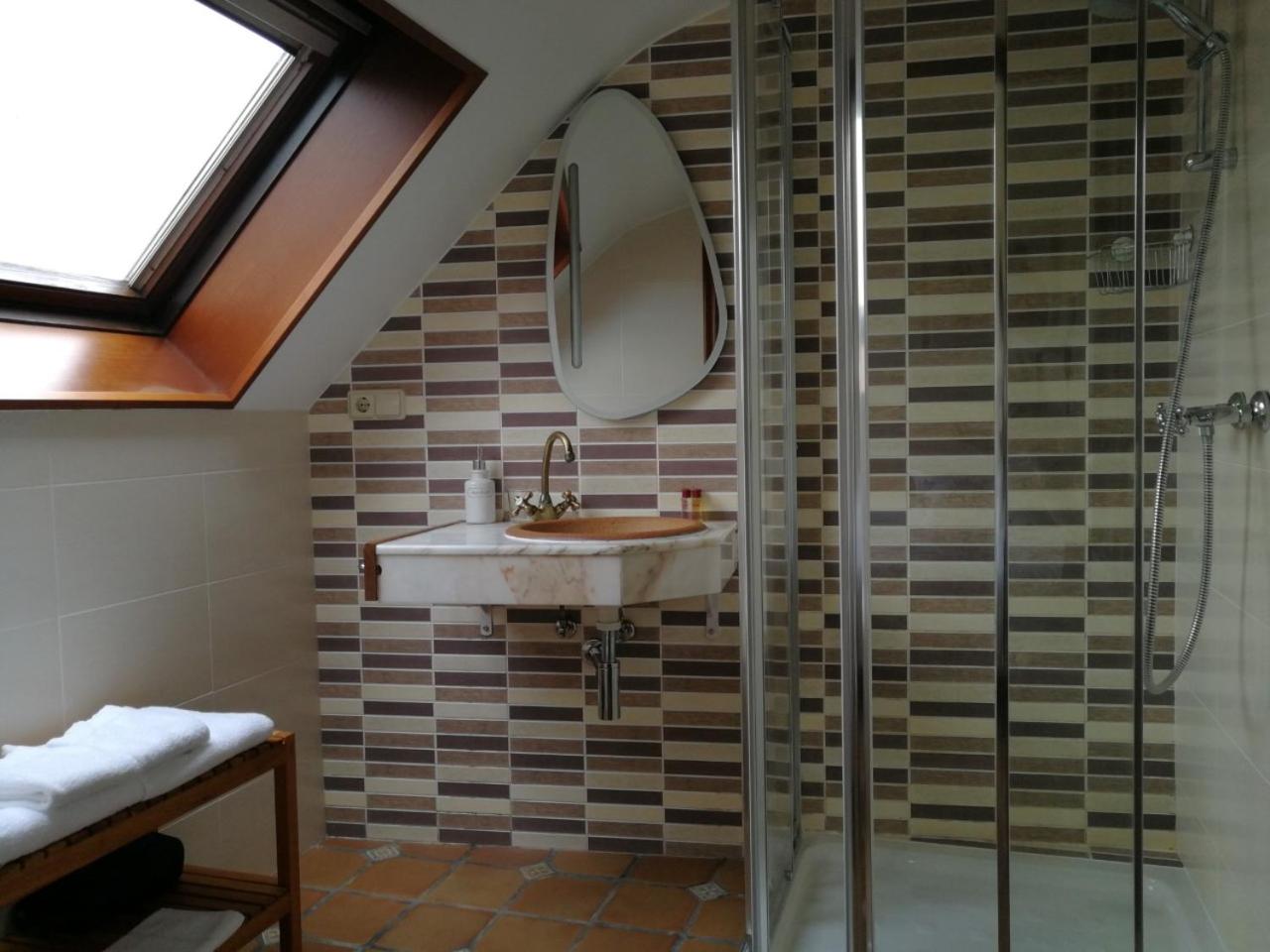 Double or Twin Room - Photo 2