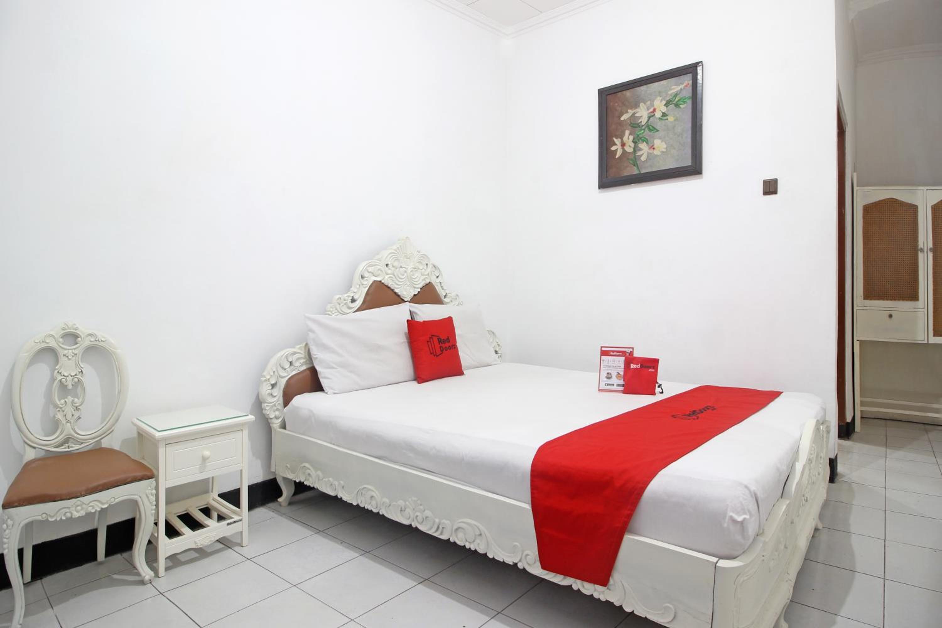 Deluxe Room - Photo 1