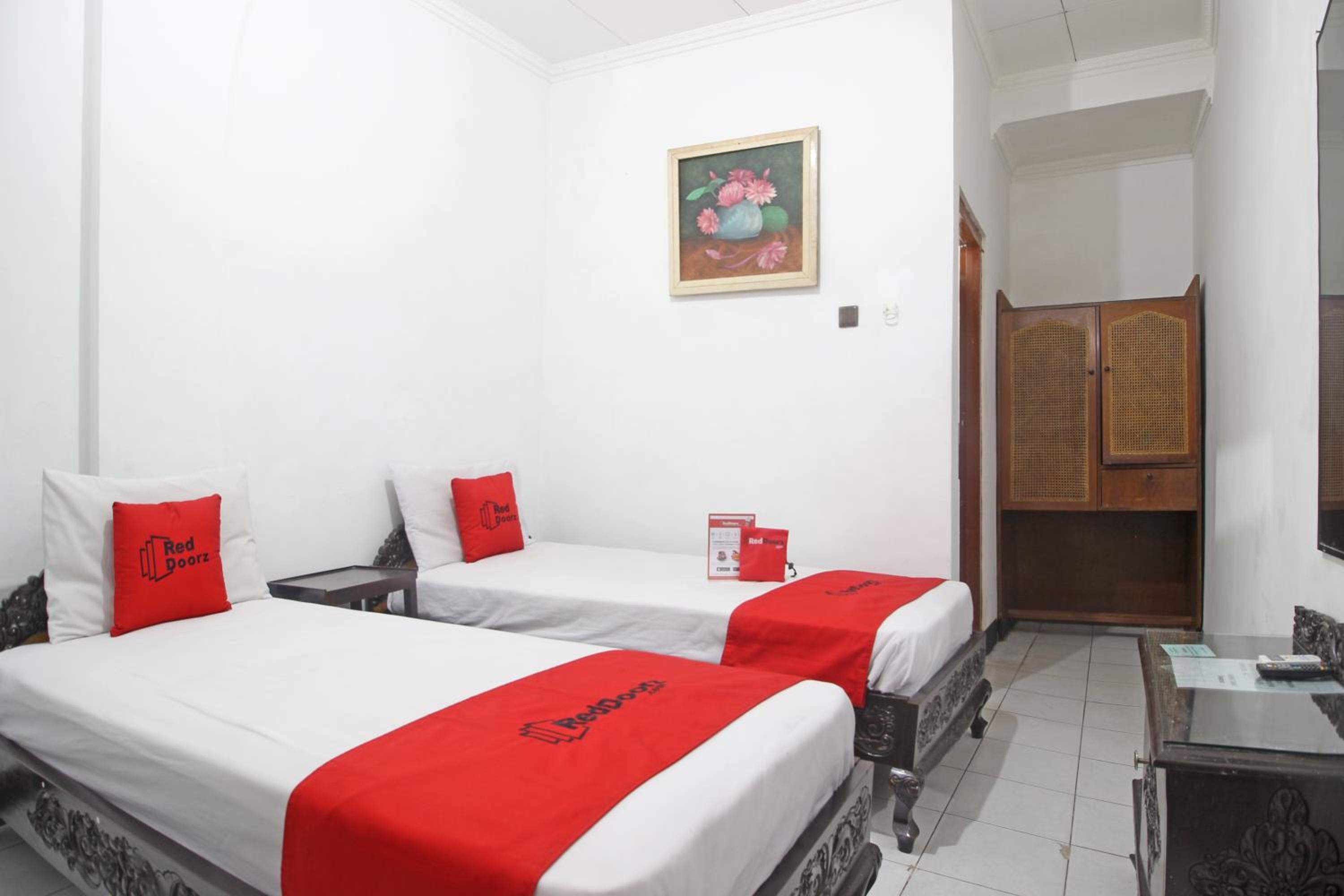 Twin Room - Photo 1