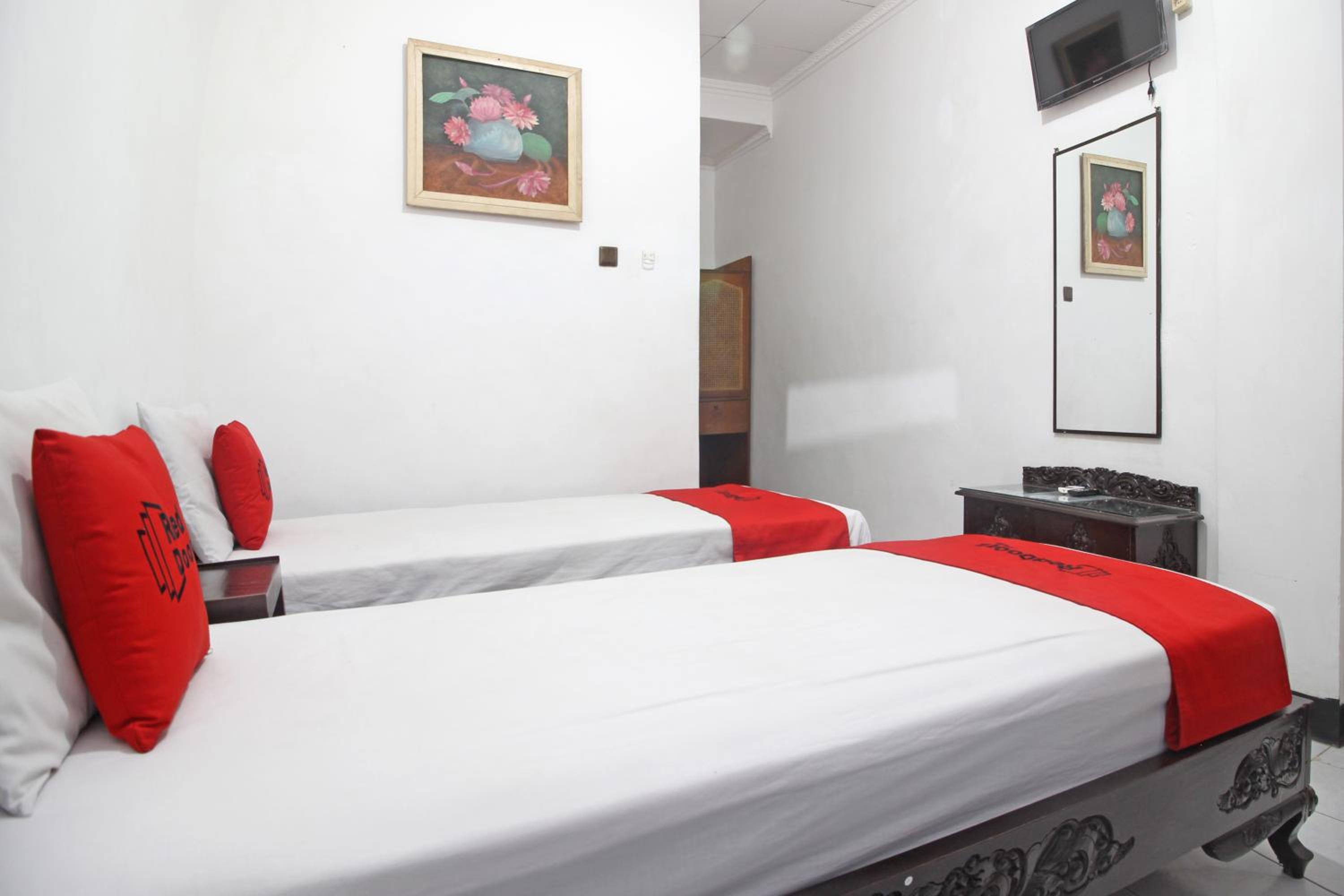 Twin Room - Photo 3