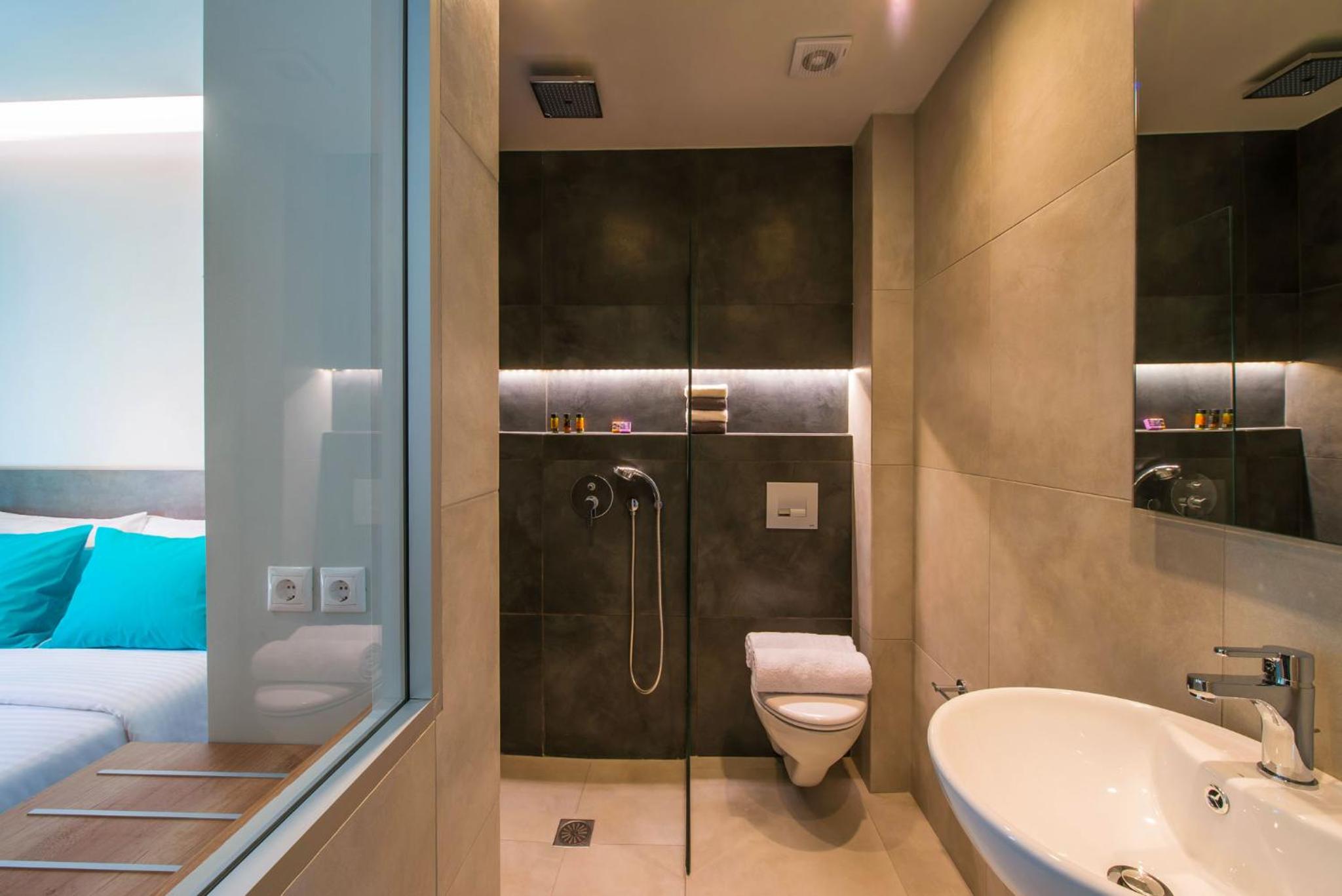 Standard Double Room - Photo 2
