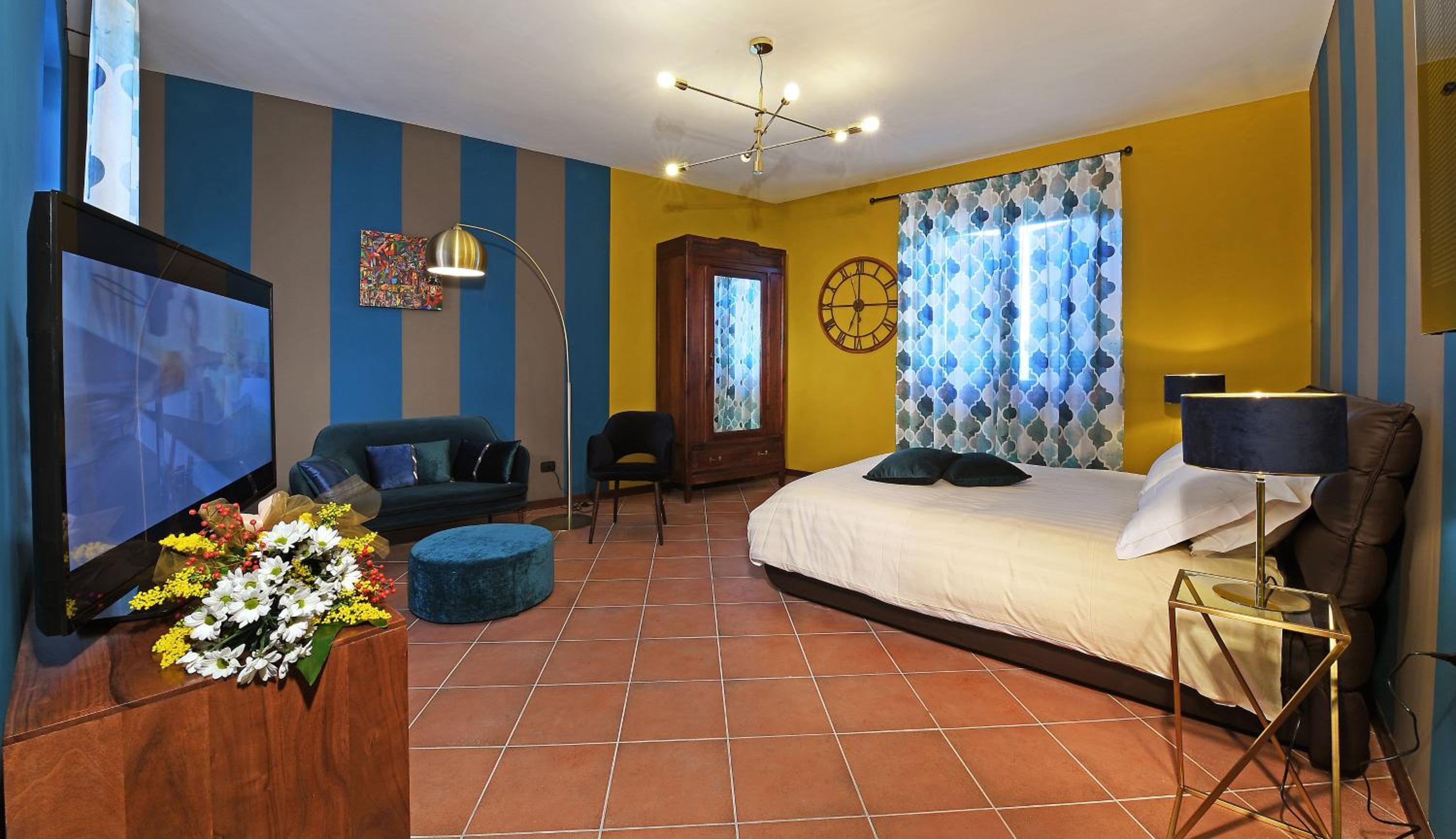 Deluxe King Room photo 3