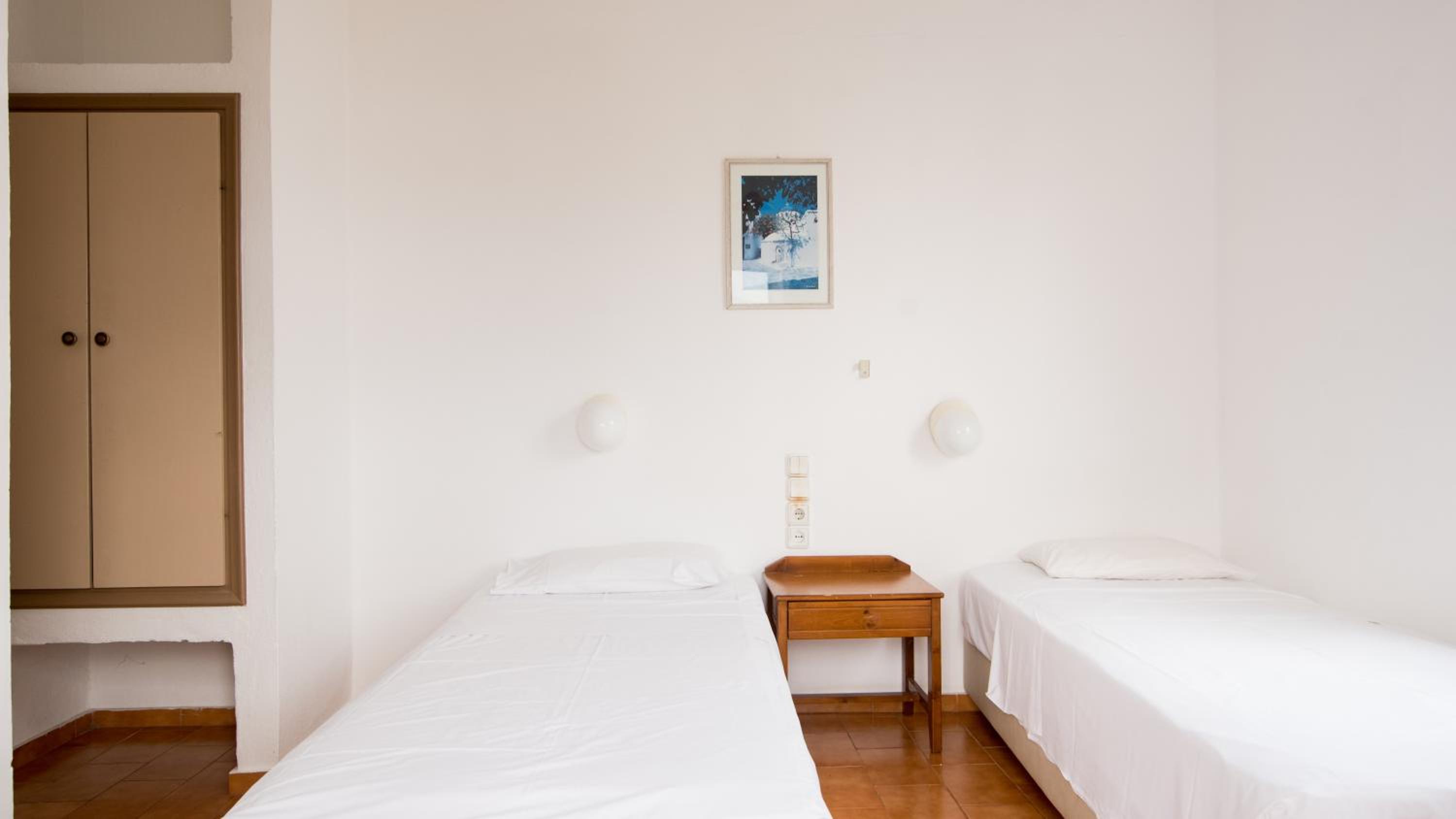Standard Twin Room photo 3