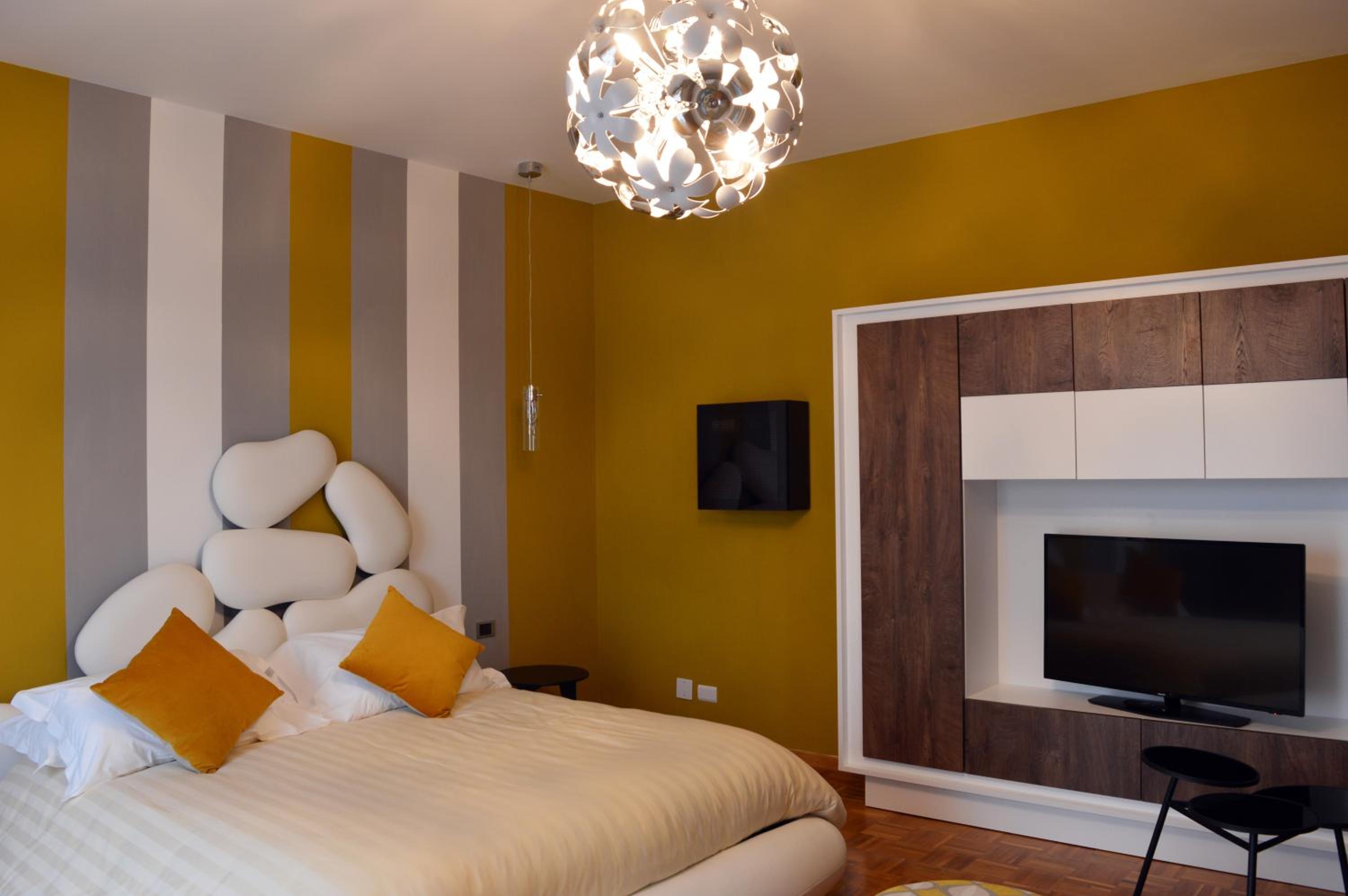 Standard King Room photo 1