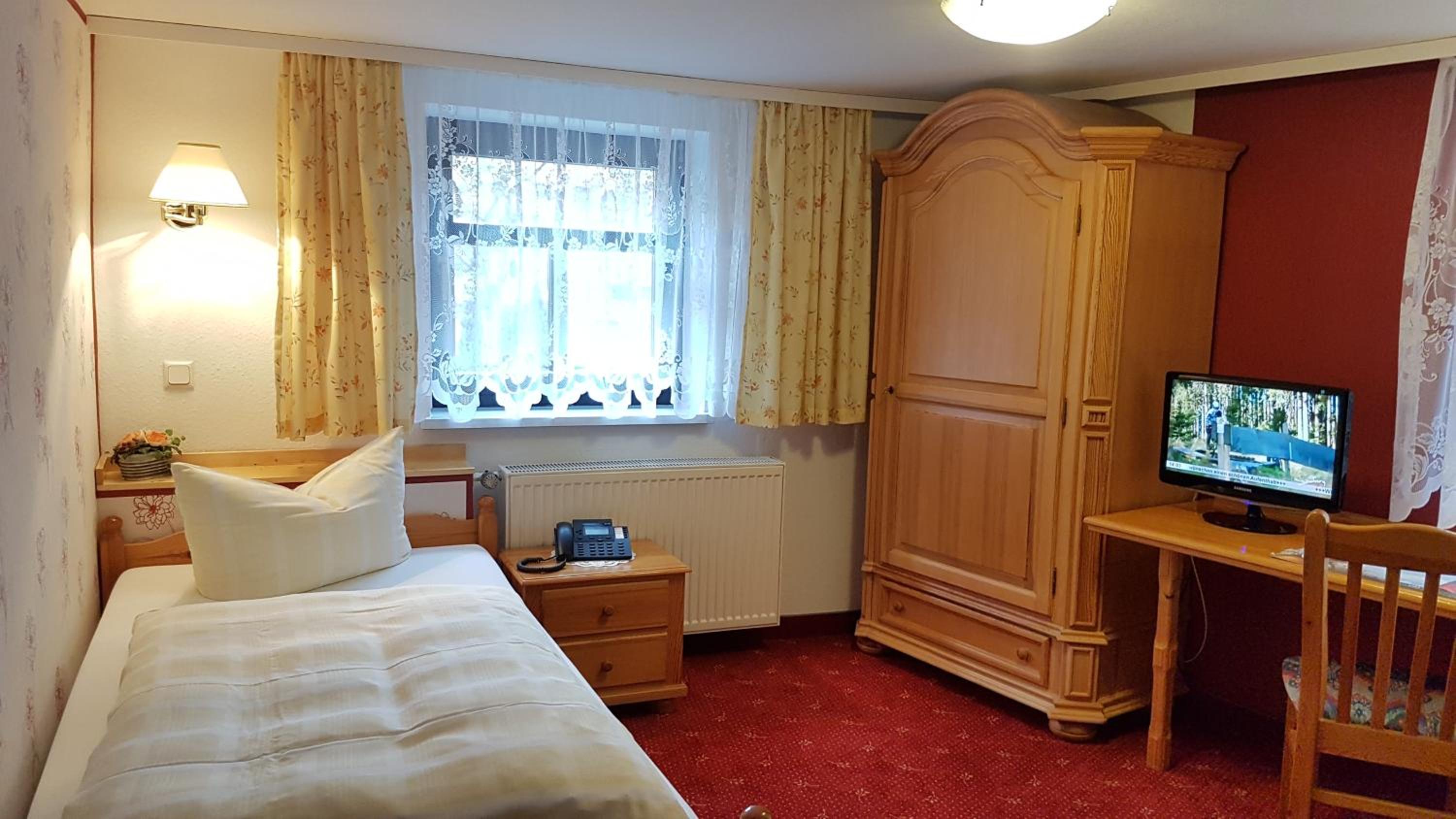 Single Room photo 1