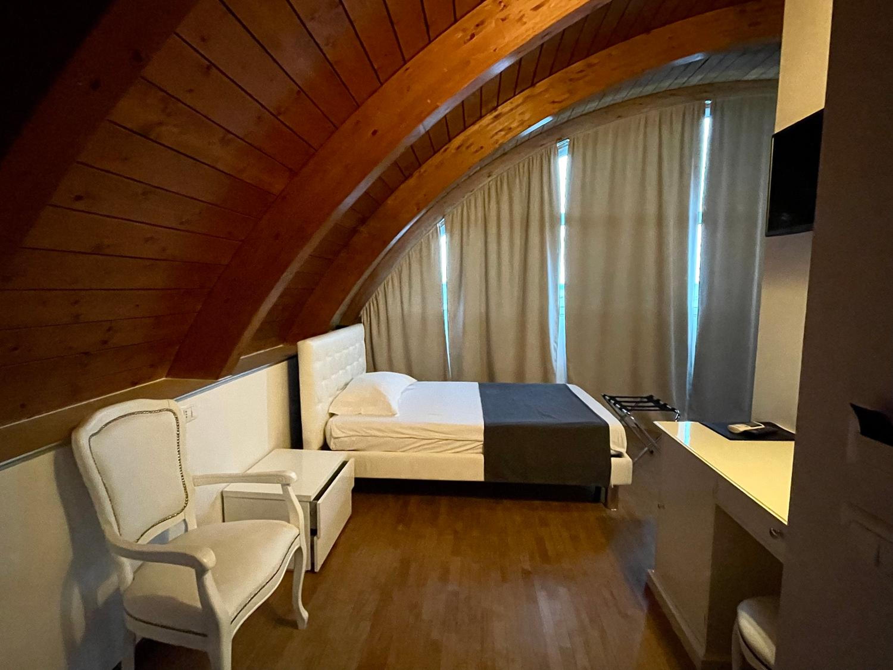 Superior Single Room