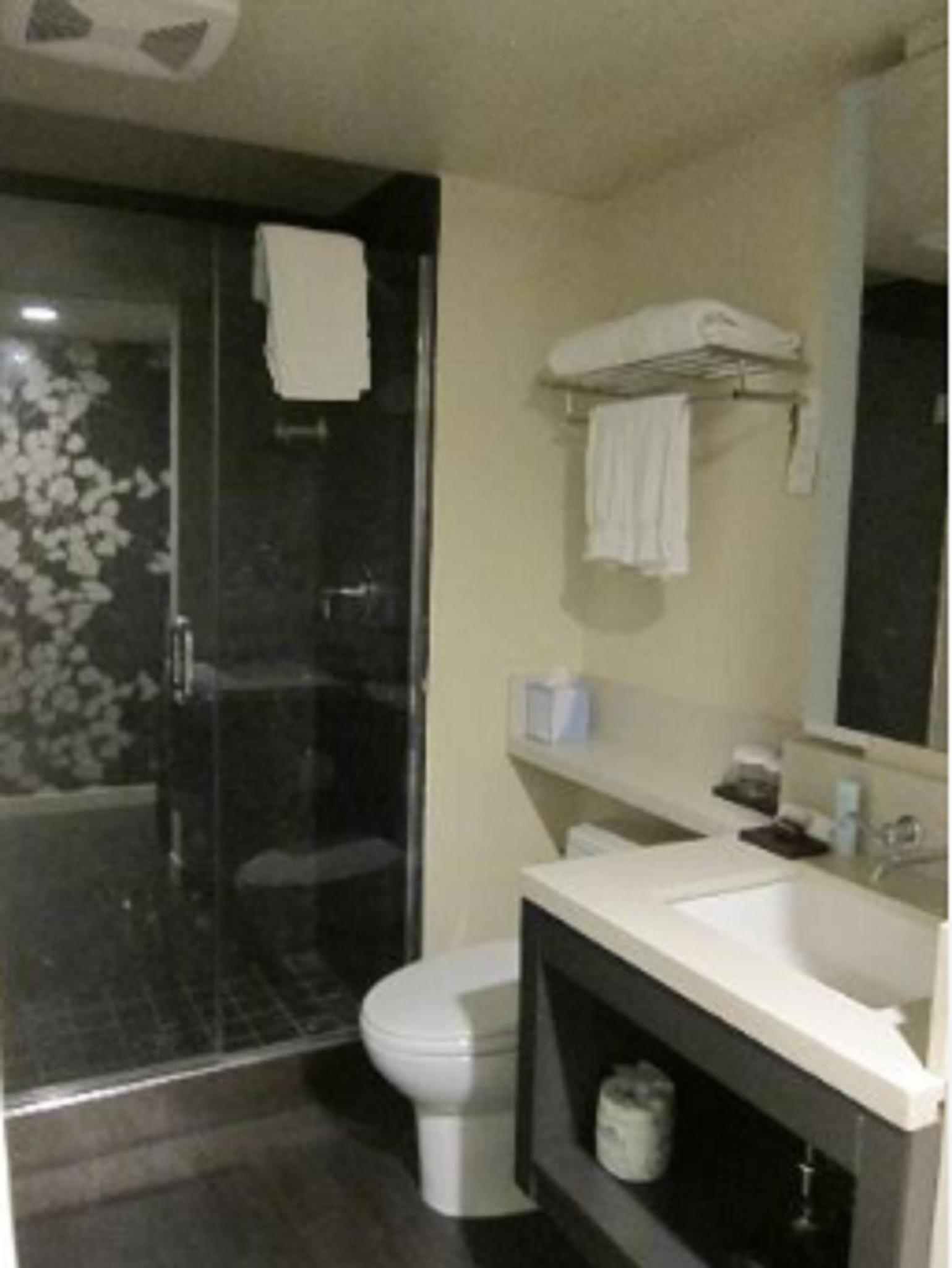 Standard Queen Room - Photo 3