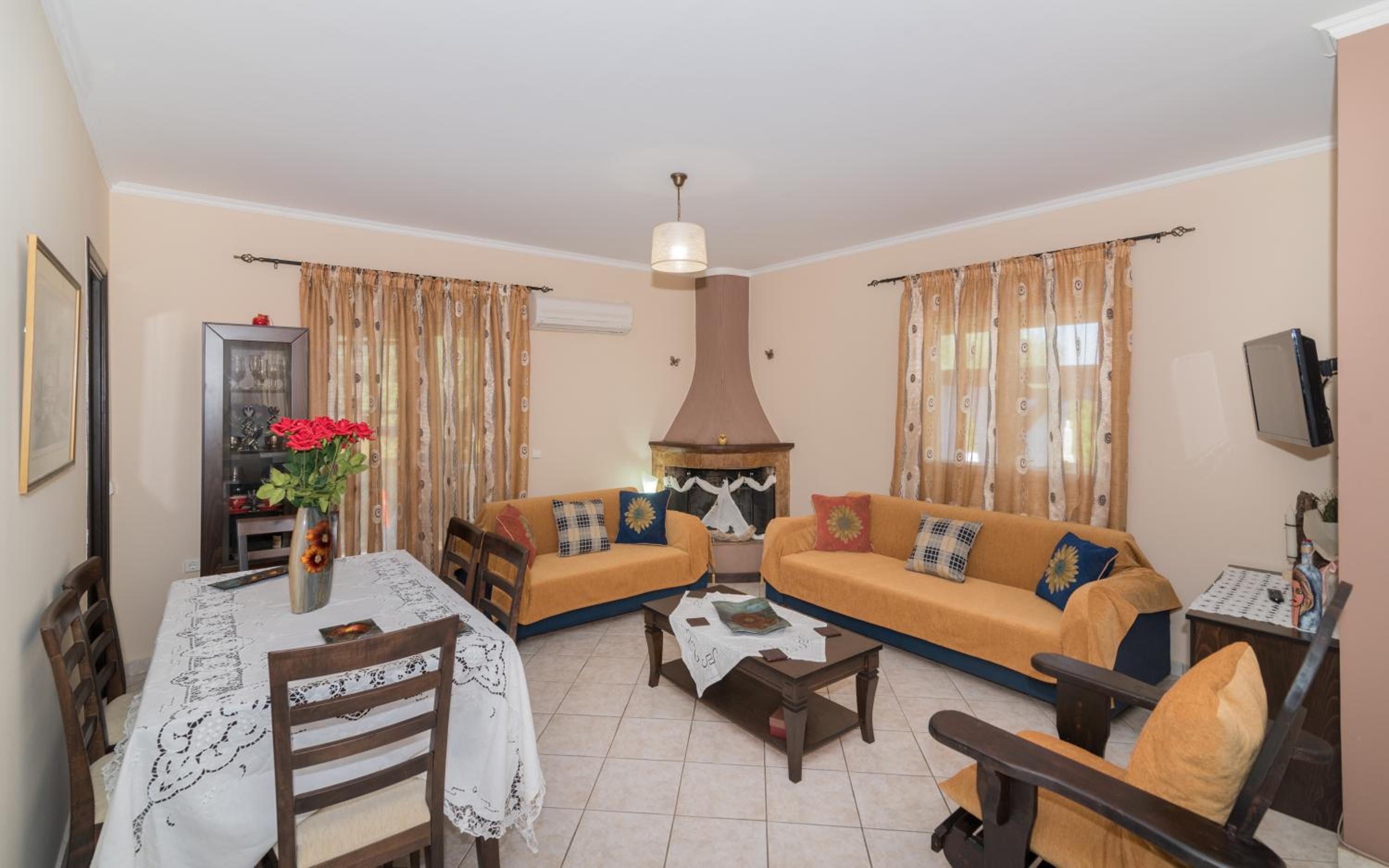 Four-Bedroom Villa photo 1