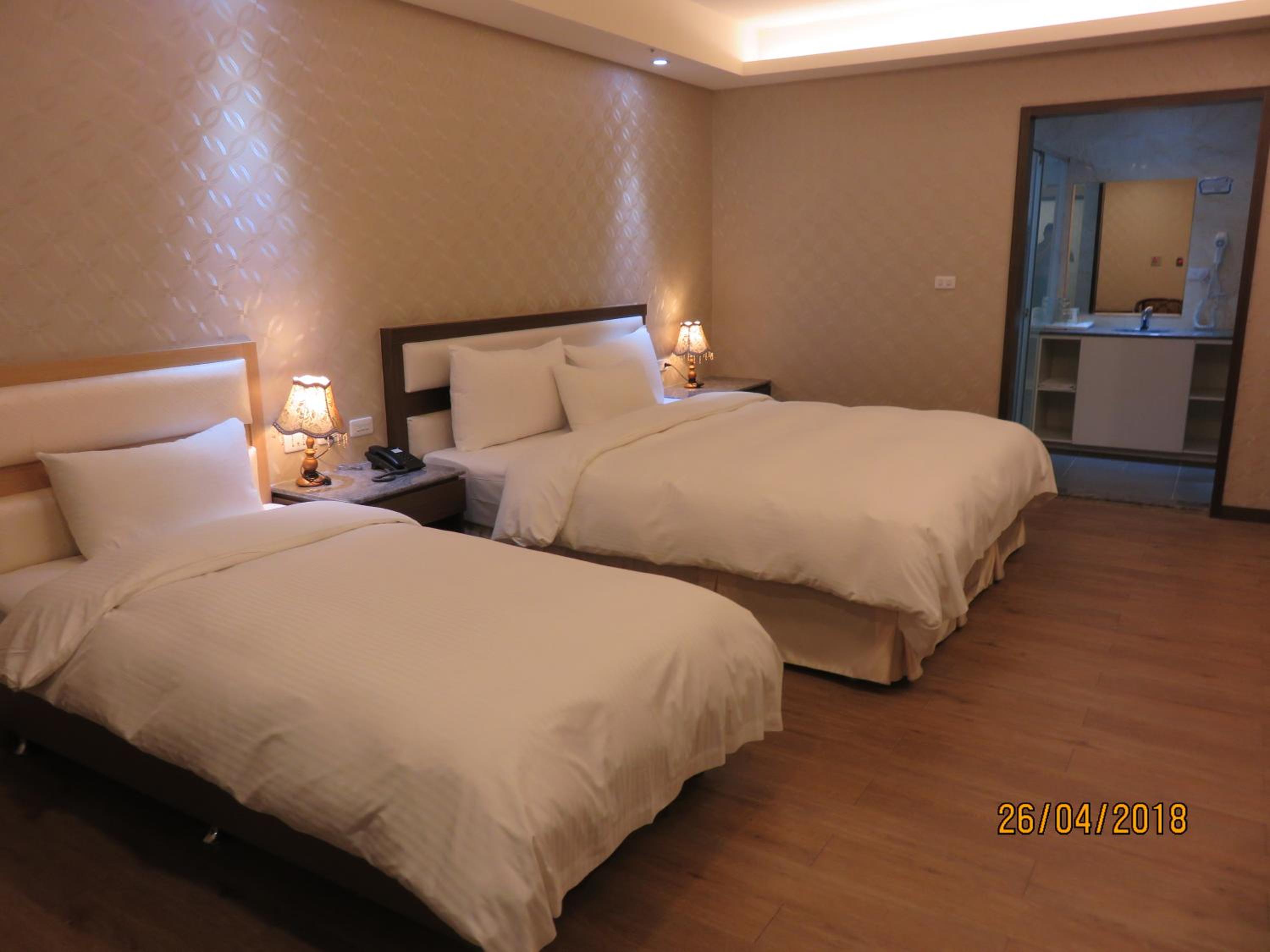 Triple Room - No Window photo 1